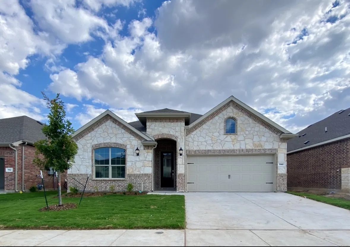 Single Family Residence For Rent