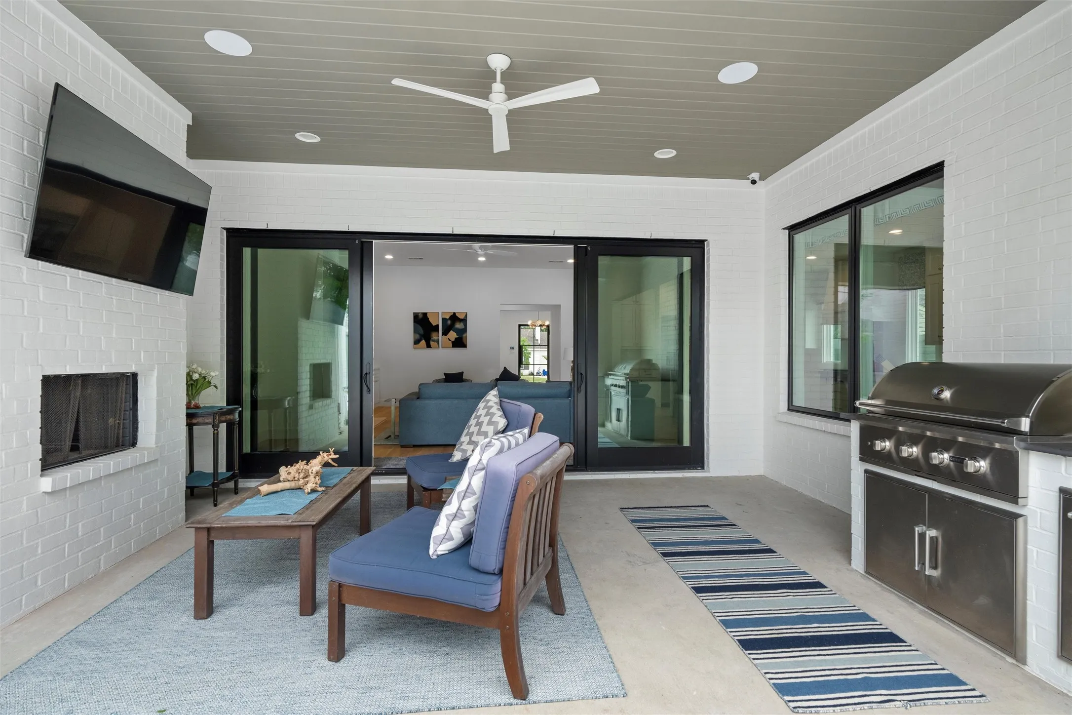 Large, cozy outdoor patio, primed for great entertaining of family and friends!