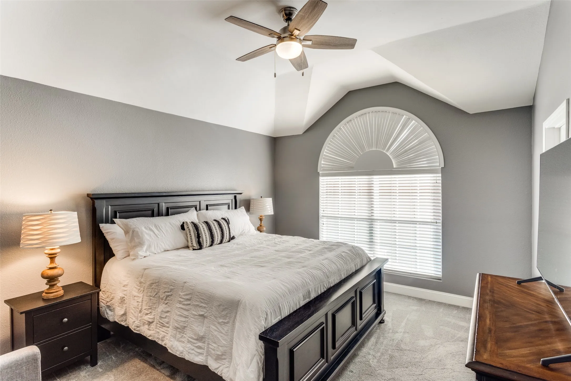 Single Family Residence For Rent in Collin County , 3607 Canyon View Court, Mc Kinney, Texas 75071, 4 Bedroom, 2 Bathroom, 2 Garage spaces, 1,994 Sqft, built in 1993, mls#21391921, Real Estate Agent in Mc Kinney, Homes For Rent in Collin county, Homes For Rent in Mc Kinney, Realtor in Mc Kinney Texas, Real Estate Brokerage Independent Realty Texas, Luminita Cordes Realtor
