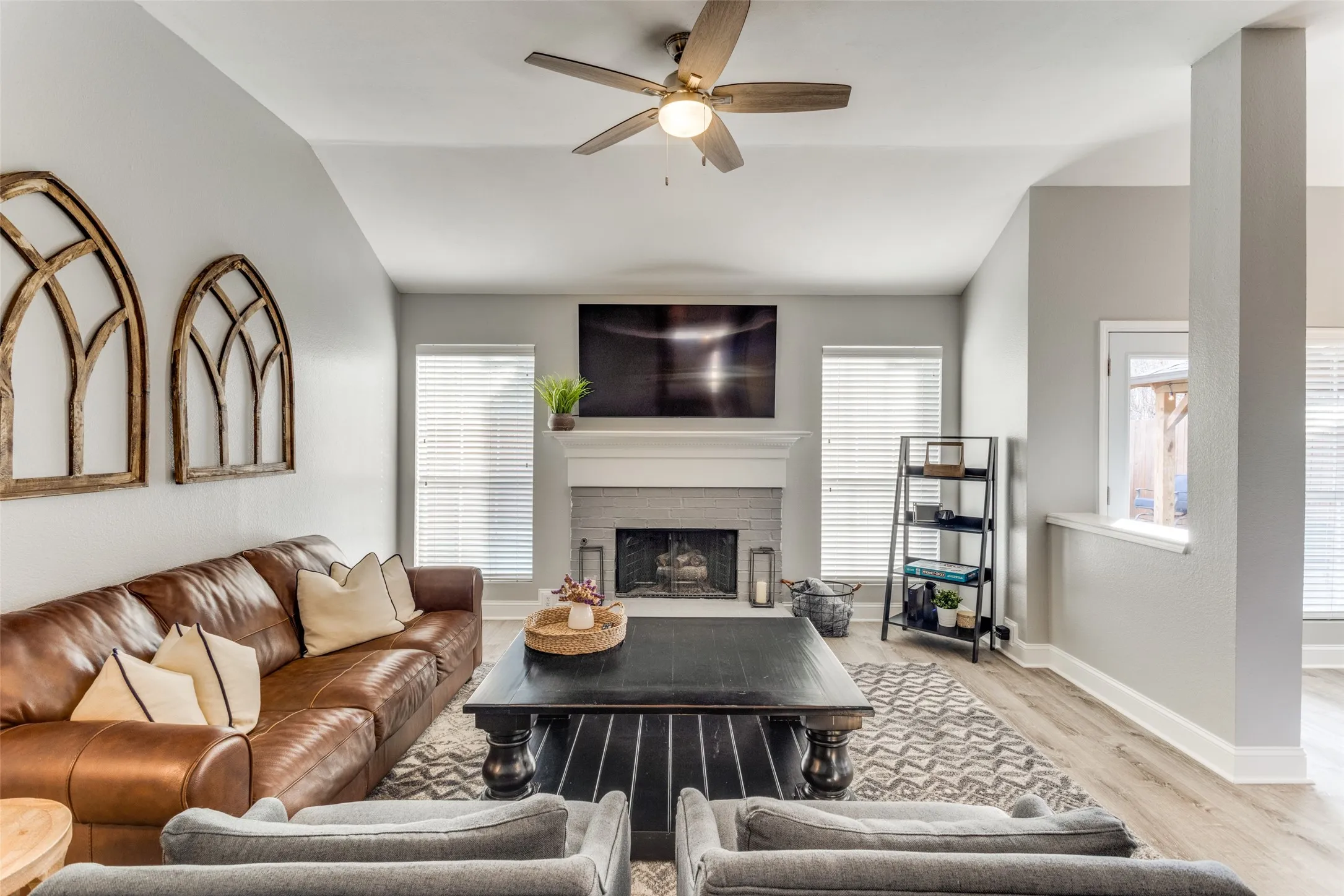 Single Family Residence For Rent in Collin County , 3607 Canyon View Court, Mc Kinney, Texas 75071, 4 Bedroom, 2 Bathroom, 2 Garage spaces, 1,994 Sqft, built in 1993, mls#21391921, Real Estate Agent in Mc Kinney, Homes For Rent in Collin county, Homes For Rent in Mc Kinney, Realtor in Mc Kinney Texas, Real Estate Brokerage Independent Realty Texas, Luminita Cordes Realtor