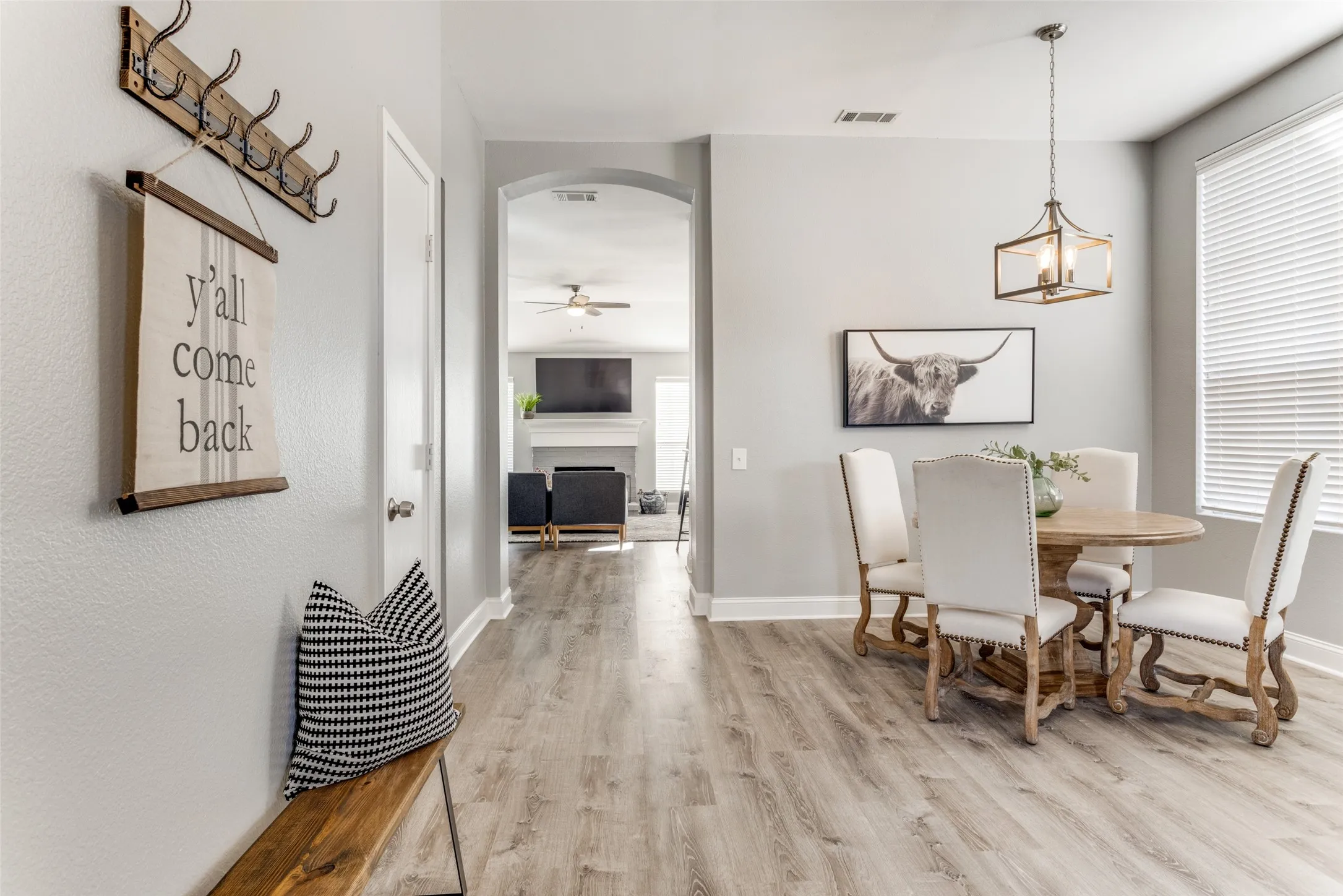 Single Family Residence For Rent in Collin County , 3607 Canyon View Court, Mc Kinney, Texas 75071, 4 Bedroom, 2 Bathroom, 2 Garage spaces, 1,994 Sqft, built in 1993, mls#21391921, Real Estate Agent in Mc Kinney, Homes For Rent in Collin county, Homes For Rent in Mc Kinney, Realtor in Mc Kinney Texas, Real Estate Brokerage Independent Realty Texas, Luminita Cordes Realtor