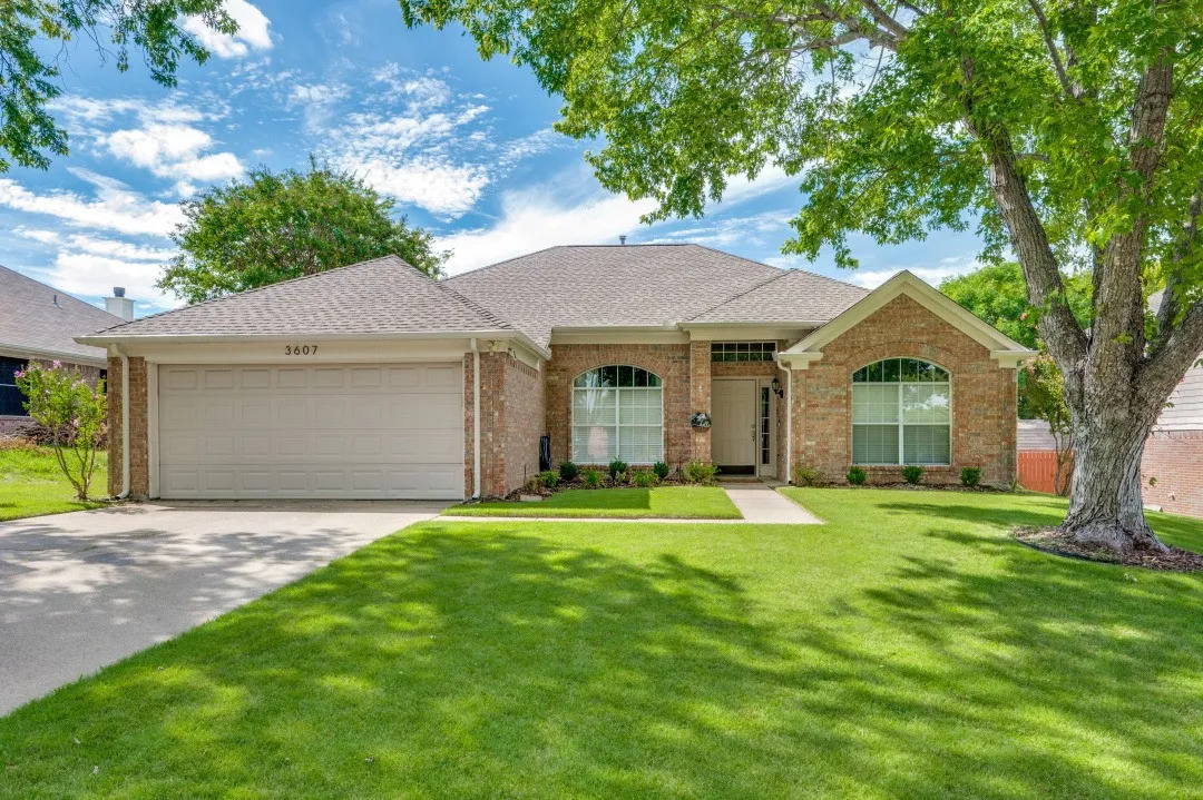 Single Family Residence For Rent in Collin County , 3607 Canyon View Court, Mc Kinney, Texas 75071, 4 Bedroom, 2 Bathroom, 2 Garage spaces, 1,994 Sqft, built in 1993, mls#21391921, Real Estate Agent in Mc Kinney, Homes For Rent in Collin county, Homes For Rent in Mc Kinney, Realtor in Mc Kinney Texas, Real Estate Brokerage Independent Realty Texas, Luminita Cordes Realtor
