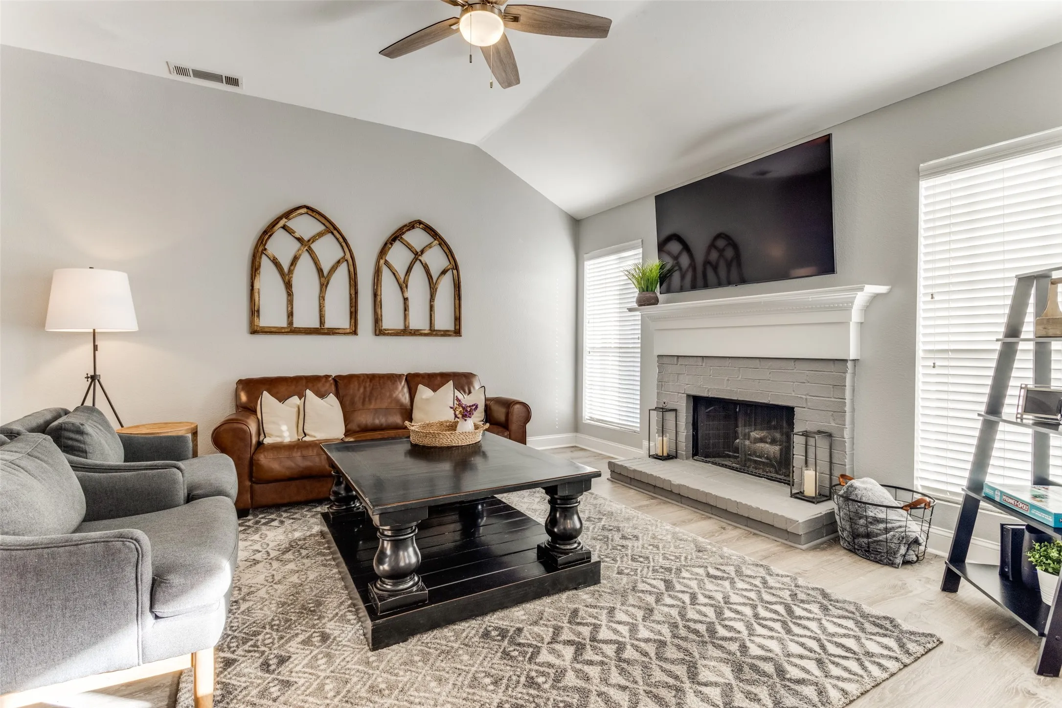 Single Family Residence For Rent in Collin County , 3607 Canyon View Court, Mc Kinney, Texas 75071, 4 Bedroom, 2 Bathroom, 2 Garage spaces, 1,994 Sqft, built in 1993, mls#21391921, Real Estate Agent in Mc Kinney, Homes For Rent in Collin county, Homes For Rent in Mc Kinney, Realtor in Mc Kinney Texas, Real Estate Brokerage Independent Realty Texas, Luminita Cordes Realtor