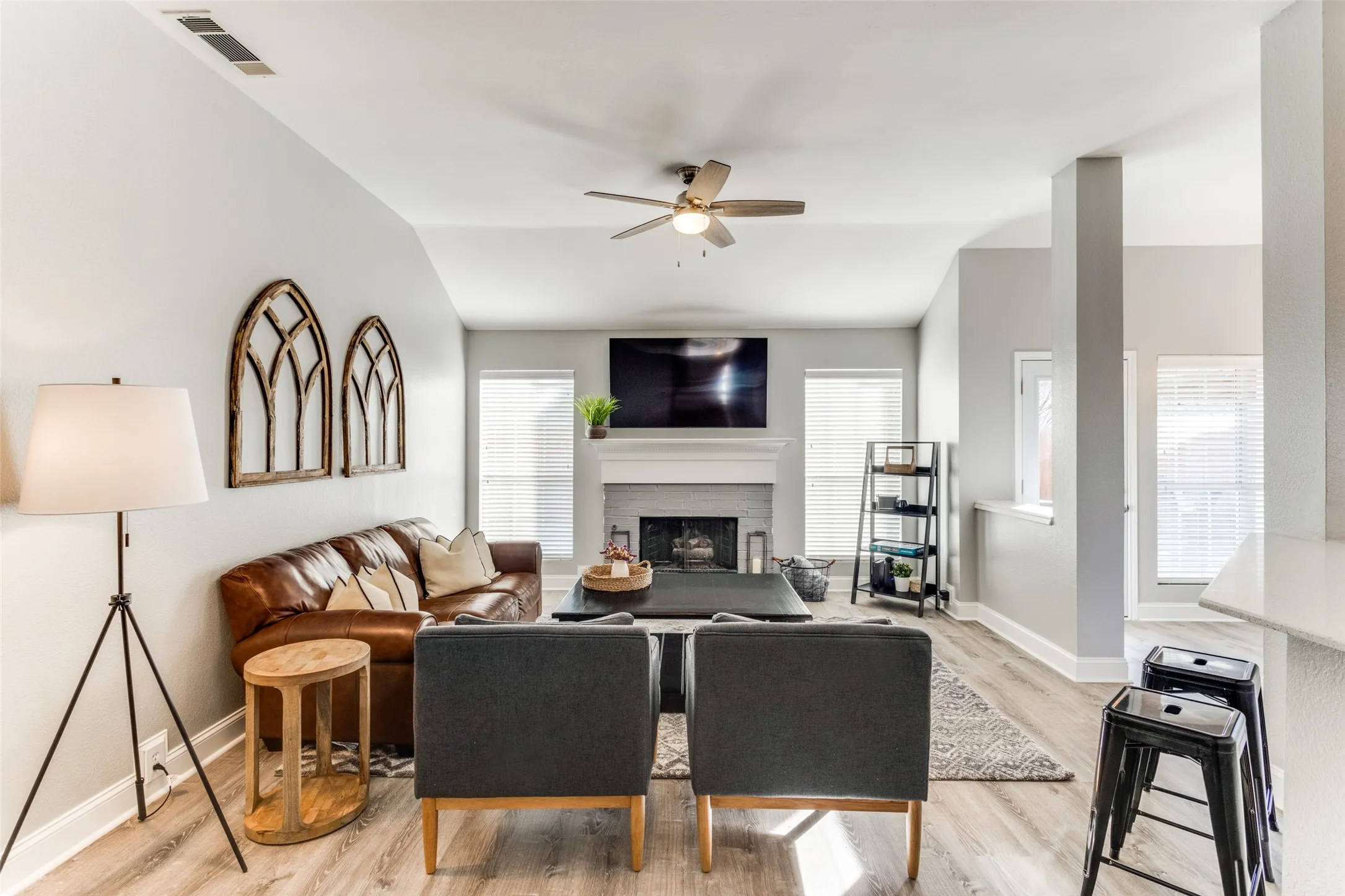 Single Family Residence For Rent in Collin County , 3607 Canyon View Court, Mc Kinney, Texas 75071, 4 Bedroom, 2 Bathroom, 2 Garage spaces, 1,994 Sqft, built in 1993, mls#21391921, Real Estate Agent in Mc Kinney, Homes For Rent in Collin county, Homes For Rent in Mc Kinney, Realtor in Mc Kinney Texas, Real Estate Brokerage Independent Realty Texas, Luminita Cordes Realtor