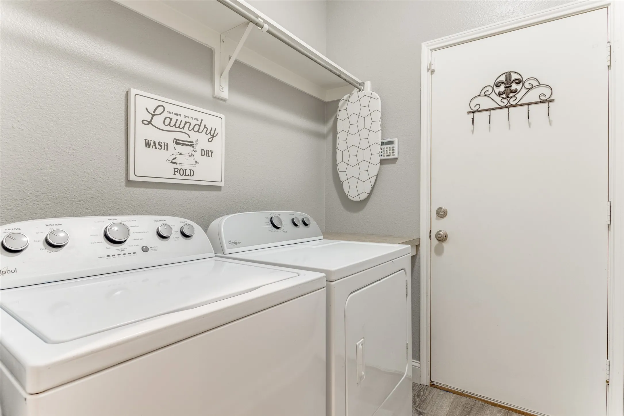 Single Family Residence For Rent in Collin County , 3607 Canyon View Court, Mc Kinney, Texas 75071, 4 Bedroom, 2 Bathroom, 2 Garage spaces, 1,994 Sqft, built in 1993, mls#21391921, Real Estate Agent in Mc Kinney, Homes For Rent in Collin county, Homes For Rent in Mc Kinney, Realtor in Mc Kinney Texas, Real Estate Brokerage Independent Realty Texas, Luminita Cordes Realtor