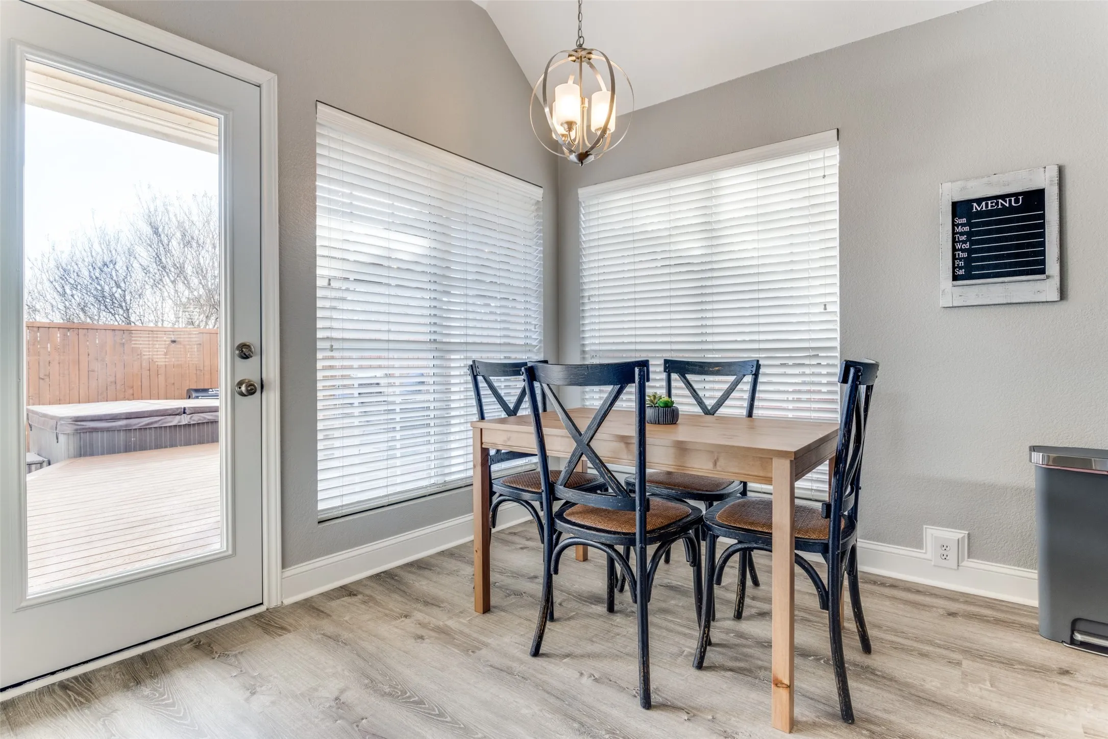 Single Family Residence For Rent in Collin County , 3607 Canyon View Court, Mc Kinney, Texas 75071, 4 Bedroom, 2 Bathroom, 2 Garage spaces, 1,994 Sqft, built in 1993, mls#21391921, Real Estate Agent in Mc Kinney, Homes For Rent in Collin county, Homes For Rent in Mc Kinney, Realtor in Mc Kinney Texas, Real Estate Brokerage Independent Realty Texas, Luminita Cordes Realtor