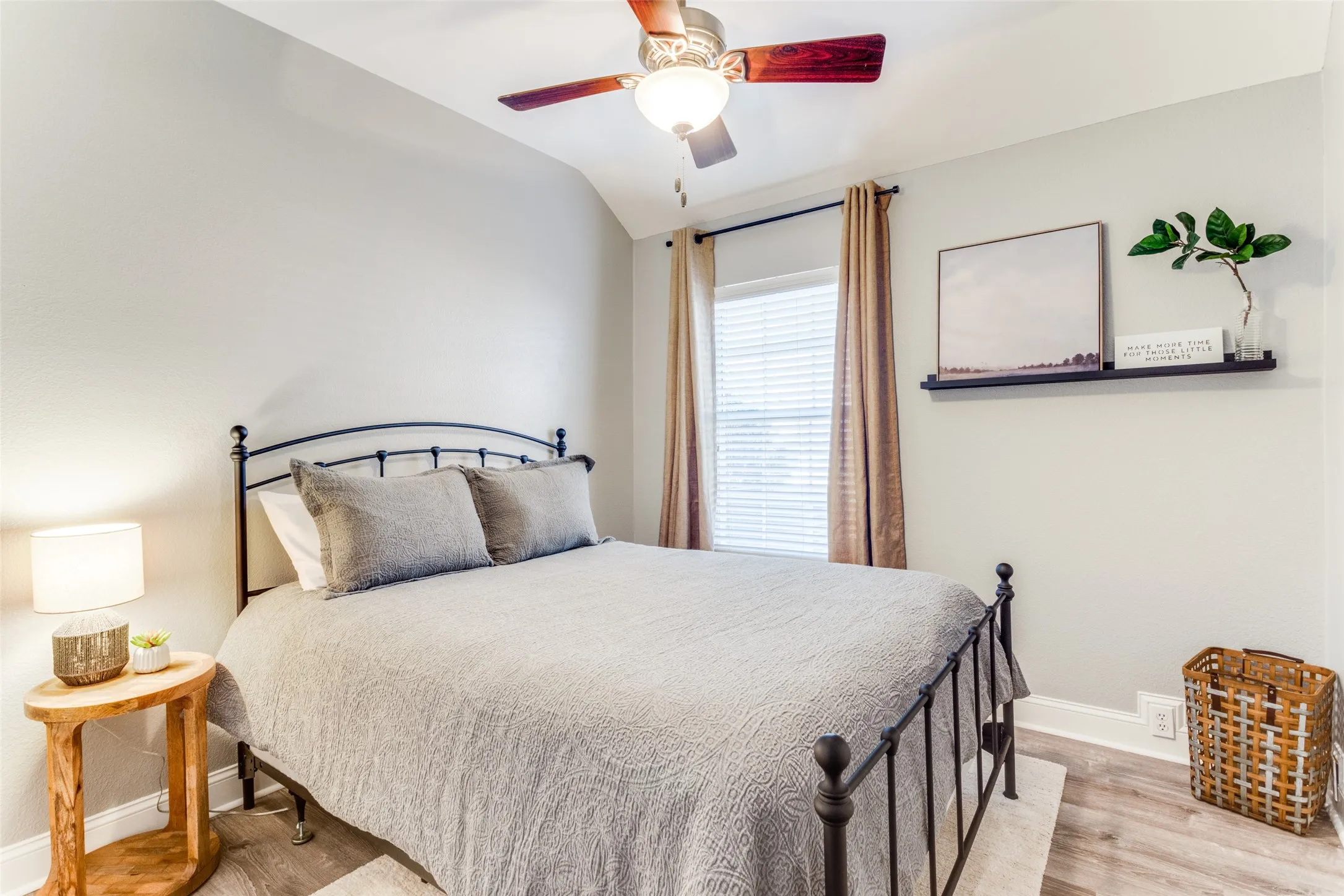 Single Family Residence For Rent in Collin County , 3607 Canyon View Court, Mc Kinney, Texas 75071, 4 Bedroom, 2 Bathroom, 2 Garage spaces, 1,994 Sqft, built in 1993, mls#21391921, Real Estate Agent in Mc Kinney, Homes For Rent in Collin county, Homes For Rent in Mc Kinney, Realtor in Mc Kinney Texas, Real Estate Brokerage Independent Realty Texas, Luminita Cordes Realtor