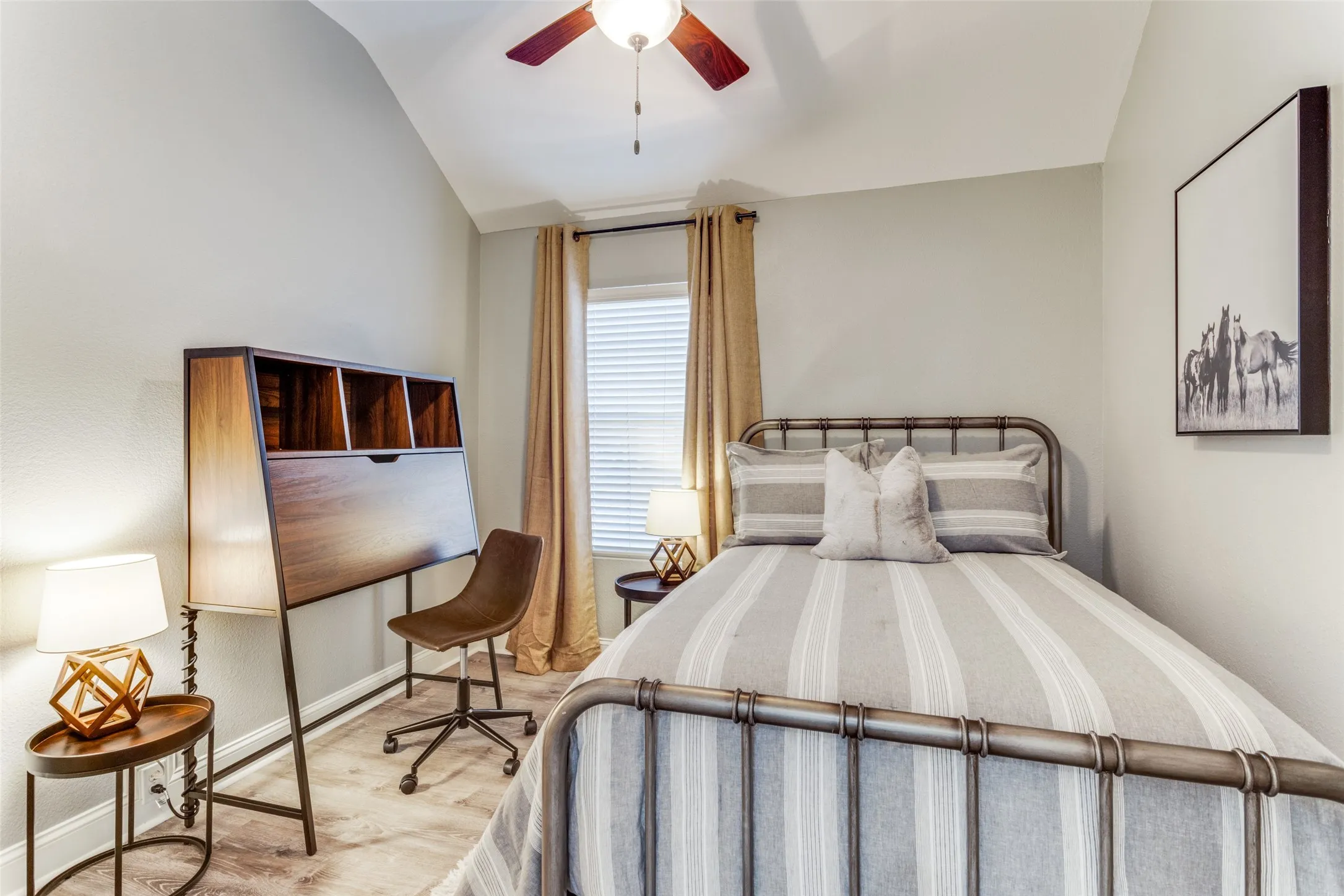 Single Family Residence For Rent in Collin County , 3607 Canyon View Court, Mc Kinney, Texas 75071, 4 Bedroom, 2 Bathroom, 2 Garage spaces, 1,994 Sqft, built in 1993, mls#21391921, Real Estate Agent in Mc Kinney, Homes For Rent in Collin county, Homes For Rent in Mc Kinney, Realtor in Mc Kinney Texas, Real Estate Brokerage Independent Realty Texas, Luminita Cordes Realtor