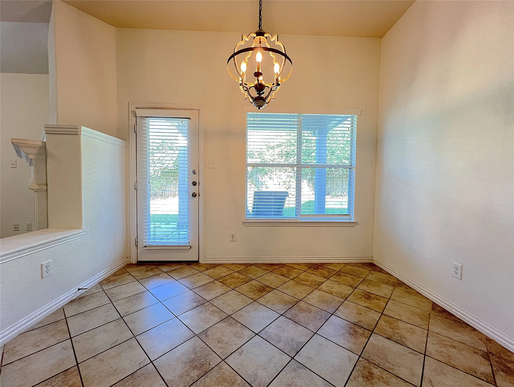 Single Family Residence For Rent in Denton County , 4120 Colina Avenue, Denton, Texas 76210, 4 Bedroom, 2 Bathroom, 2 Garage spaces, 2,140 Sqft, built in 2009, mls#21391953, Real Estate Agent in Denton, Homes For Rent in Denton county, Homes For Rent in Denton, Realtor in Denton Texas, Real Estate Brokerage Independent Realty Texas, Luminita Cordes Realtor
