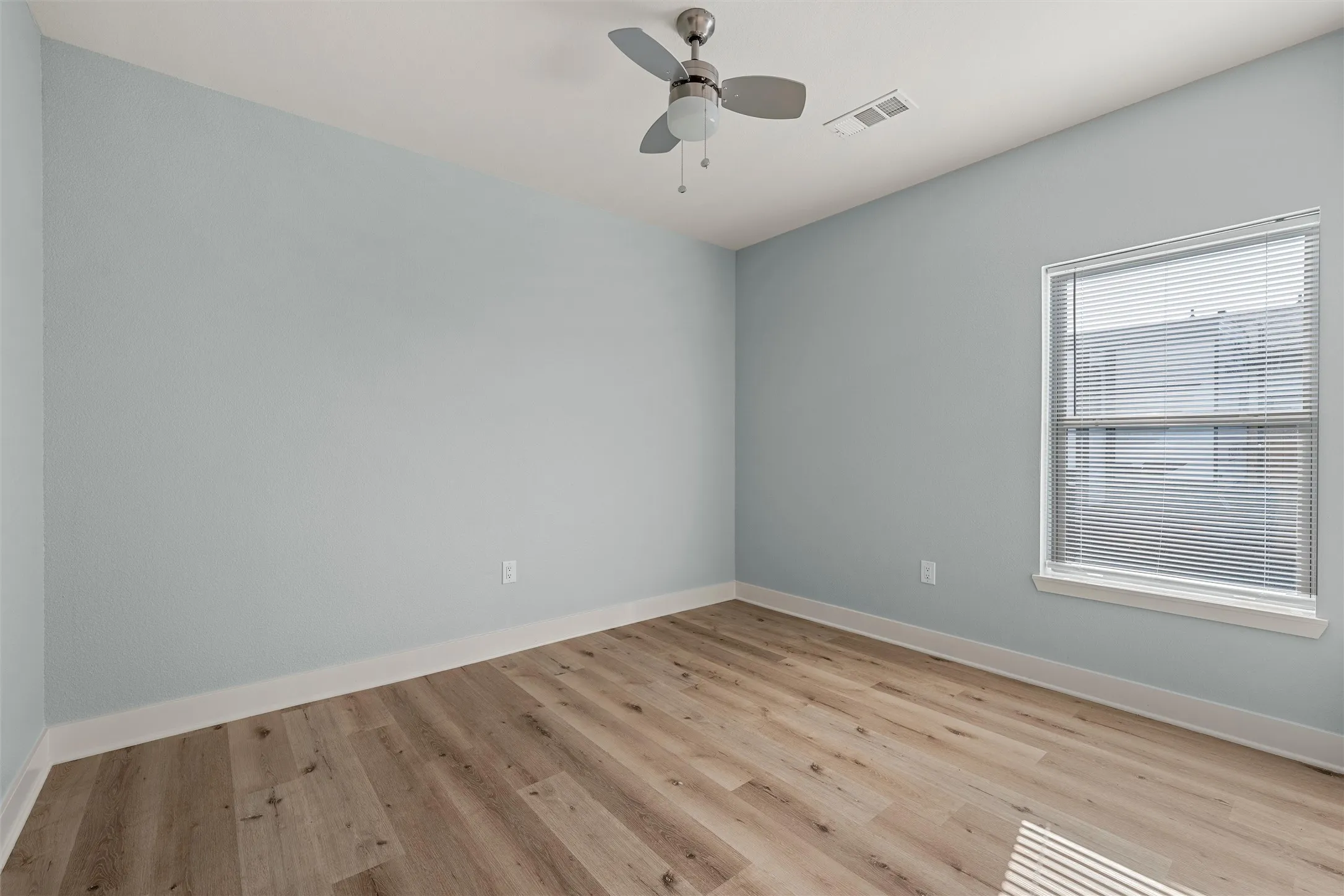 Duplex For Sale in Mc Lennan County , 711 4th Street, Eddy, Texas 76524, 4 Bedroom, 4 Bathroom, Garage spaces, 0 Sqft, built in 2025, mls#21390551, Real Estate Agent in Eddy, Homes For Sale in Mc Lennan county, Homes For Sale in Eddy, Realtor in Eddy Texas, Real Estate Brokerage Independent Realty Texas, Luminita Cordes Realtor