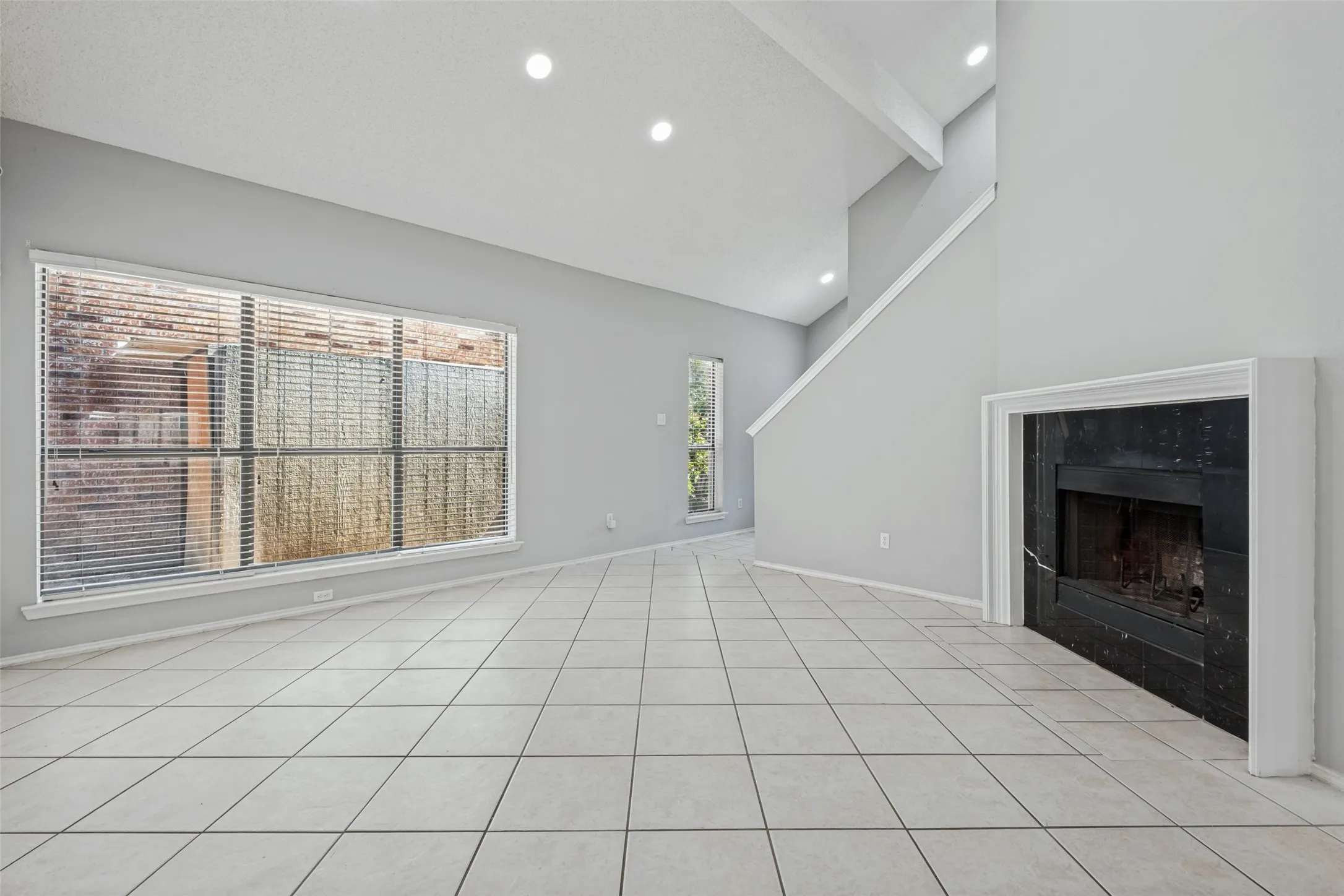 Single Family Residence For Sale in Dallas County , 1733 Palo Alto Drive, Mesquite, Texas 75150, 3 Bedroom, 2 Bathroom, 2 Garage spaces, 1,599 Sqft, built in 1989, mls#21346685, Real Estate Agent in Mesquite, Homes For Sale in Dallas county, Homes For Sale in Mesquite, Realtor in Mesquite Texas, Real Estate Brokerage Independent Realty Texas, Luminita Cordes Realtor