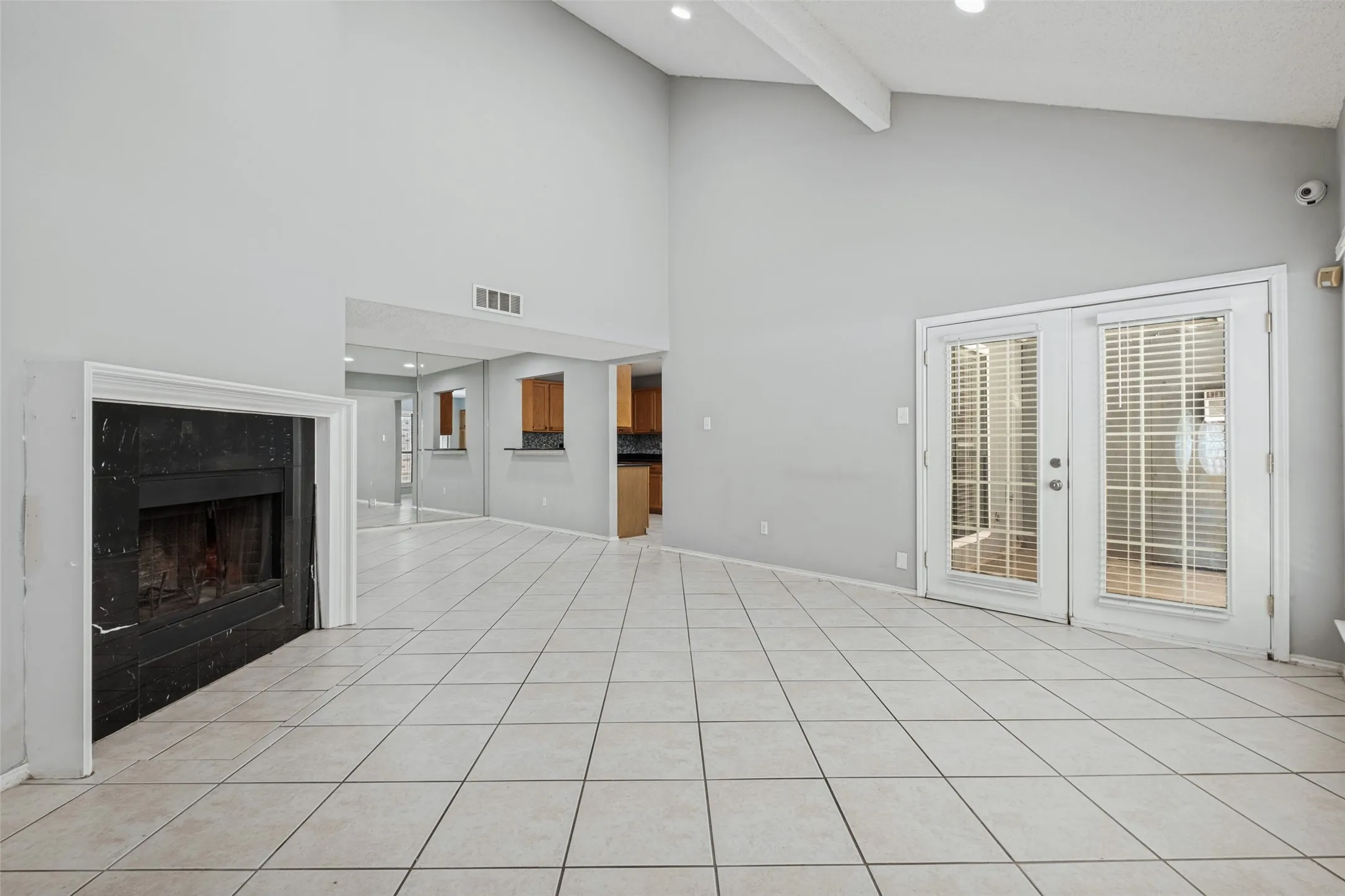 Single Family Residence For Sale in Dallas County , 1733 Palo Alto Drive, Mesquite, Texas 75150, 3 Bedroom, 2 Bathroom, 2 Garage spaces, 1,599 Sqft, built in 1989, mls#21346685, Real Estate Agent in Mesquite, Homes For Sale in Dallas county, Homes For Sale in Mesquite, Realtor in Mesquite Texas, Real Estate Brokerage Independent Realty Texas, Luminita Cordes Realtor