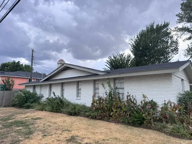 Single Family Residence For Sale in Dallas County , 1702 Bristol Court N, Irving, Texas 75062, 3 Bedroom, 2 Bathroom, 1 Garage spaces, 2,309 Sqft, built in 1959, mls#21391962, Real Estate Agent in Irving, Homes For Sale in Dallas county, Homes For Sale in Irving, Realtor in Irving Texas, Real Estate Brokerage Independent Realty Texas, Luminita Cordes Realtor