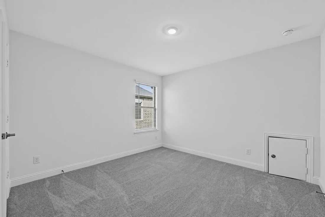 1516 Chestnut Gardens ~ Ready Now