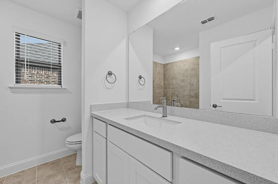 1516 Chestnut Gardens ~ Ready Now