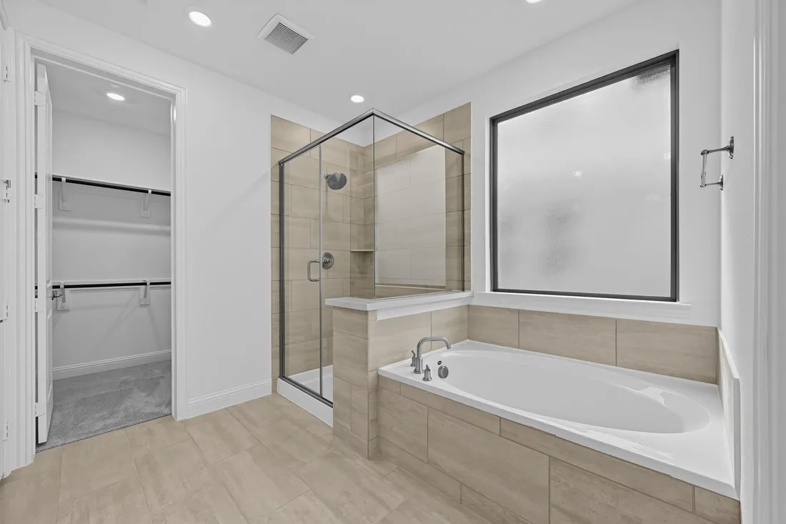 1516 Chestnut Gardens ~ Ready Now