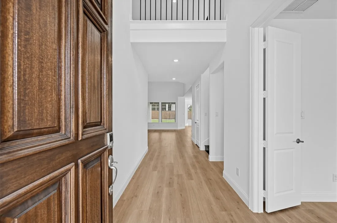 1516 Chestnut Gardens ~ Ready Now