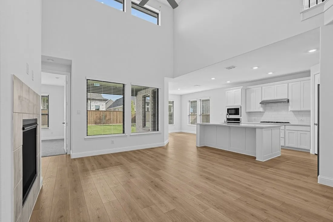 1516 Chestnut Gardens ~ Ready Now