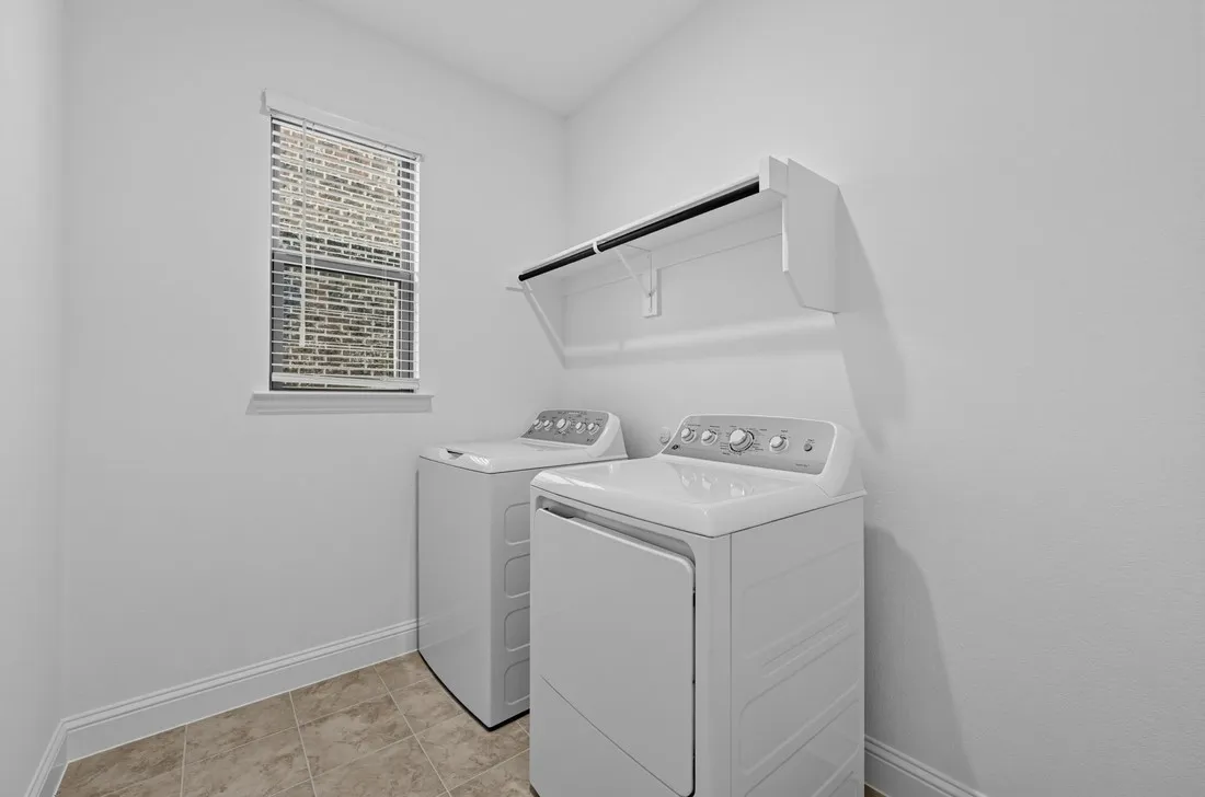 1516 Chestnut Gardens ~ Ready Now