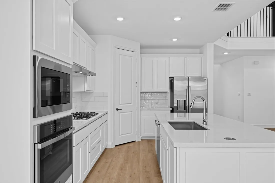 1516 Chestnut Gardens ~ Ready Now