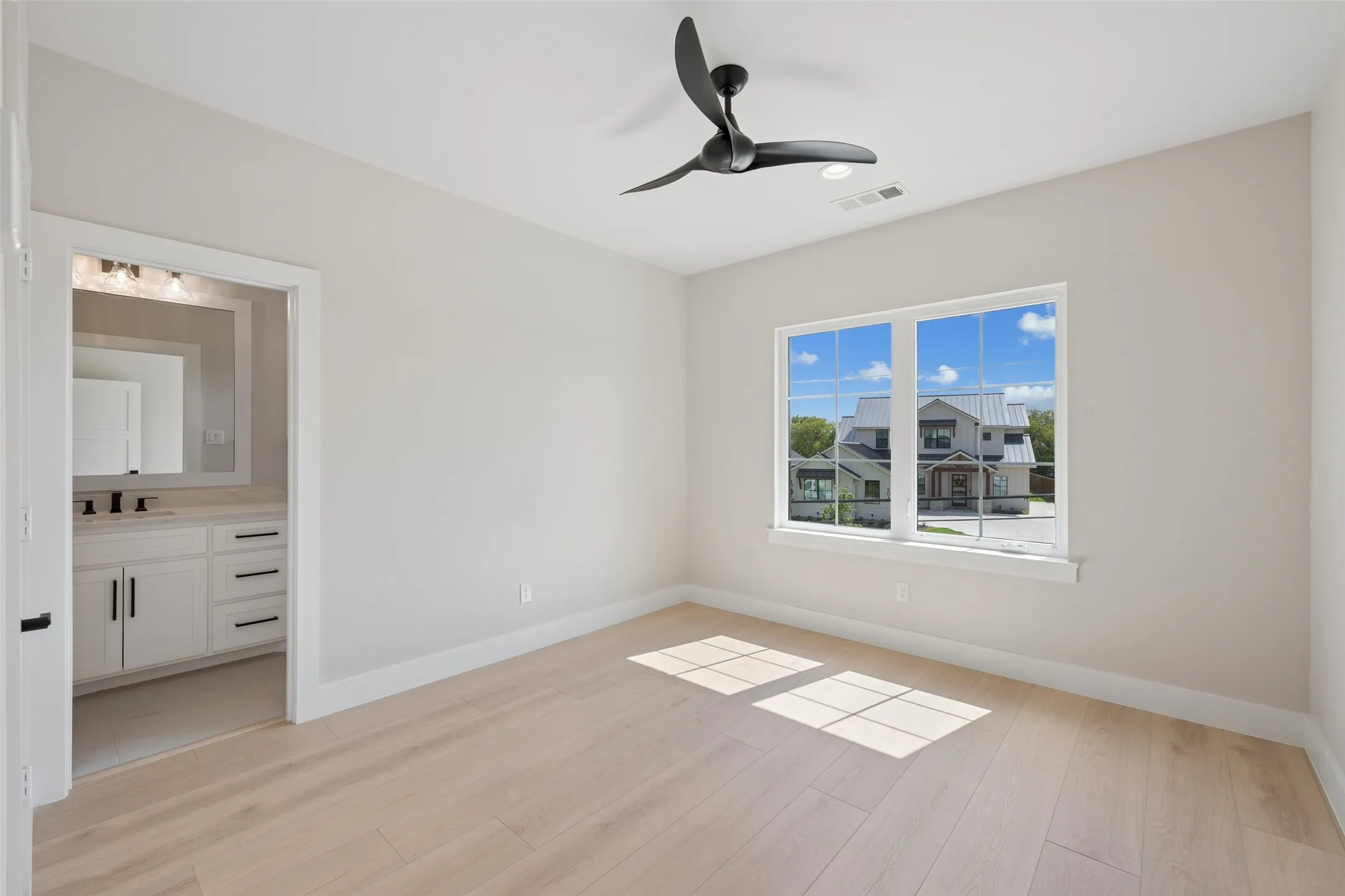 Single Family Residence For Sale in Denton County , 505 Reed Street, Roanoke, Texas 76262, 4 Bedroom, 5 Bathroom, 3 Garage spaces, 3,527 Sqft, built in 2026, mls#21342515, Real Estate Agent in Roanoke, Homes For Sale in Denton county, Homes For Sale in Roanoke, Realtor in Roanoke Texas, Real Estate Brokerage Independent Realty Texas, Luminita Cordes Realtor