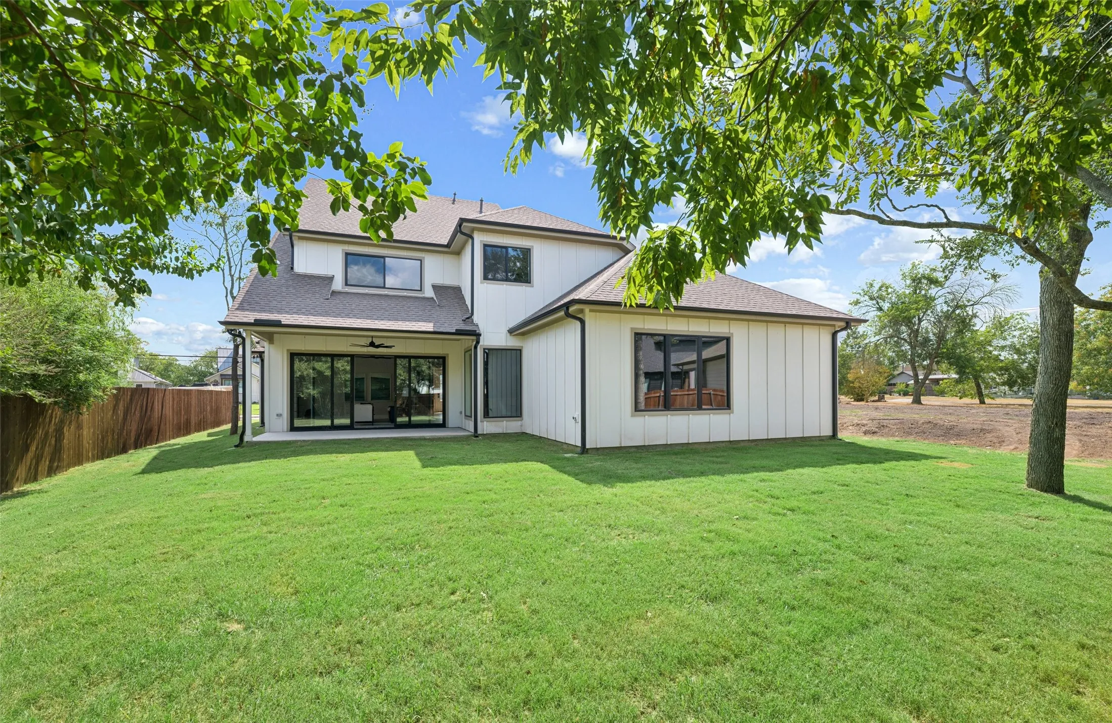 Single Family Residence For Sale in Denton County , 505 Reed Street, Roanoke, Texas 76262, 4 Bedroom, 5 Bathroom, 3 Garage spaces, 3,527 Sqft, built in 2026, mls#21342515, Real Estate Agent in Roanoke, Homes For Sale in Denton county, Homes For Sale in Roanoke, Realtor in Roanoke Texas, Real Estate Brokerage Independent Realty Texas, Luminita Cordes Realtor