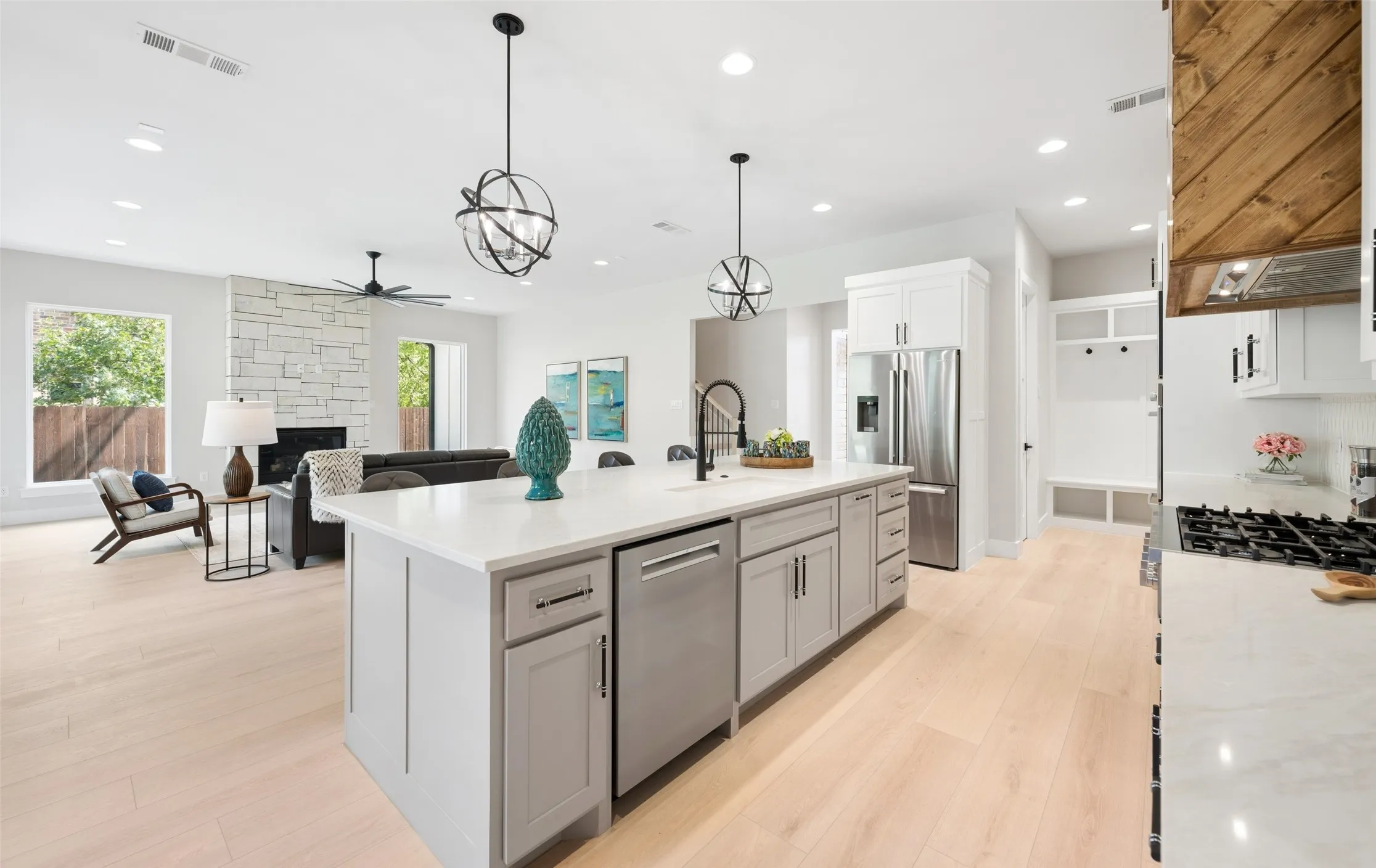 Single Family Residence For Sale in Denton County , 505 Reed Street, Roanoke, Texas 76262, 4 Bedroom, 5 Bathroom, 3 Garage spaces, 3,527 Sqft, built in 2026, mls#21342515, Real Estate Agent in Roanoke, Homes For Sale in Denton county, Homes For Sale in Roanoke, Realtor in Roanoke Texas, Real Estate Brokerage Independent Realty Texas, Luminita Cordes Realtor