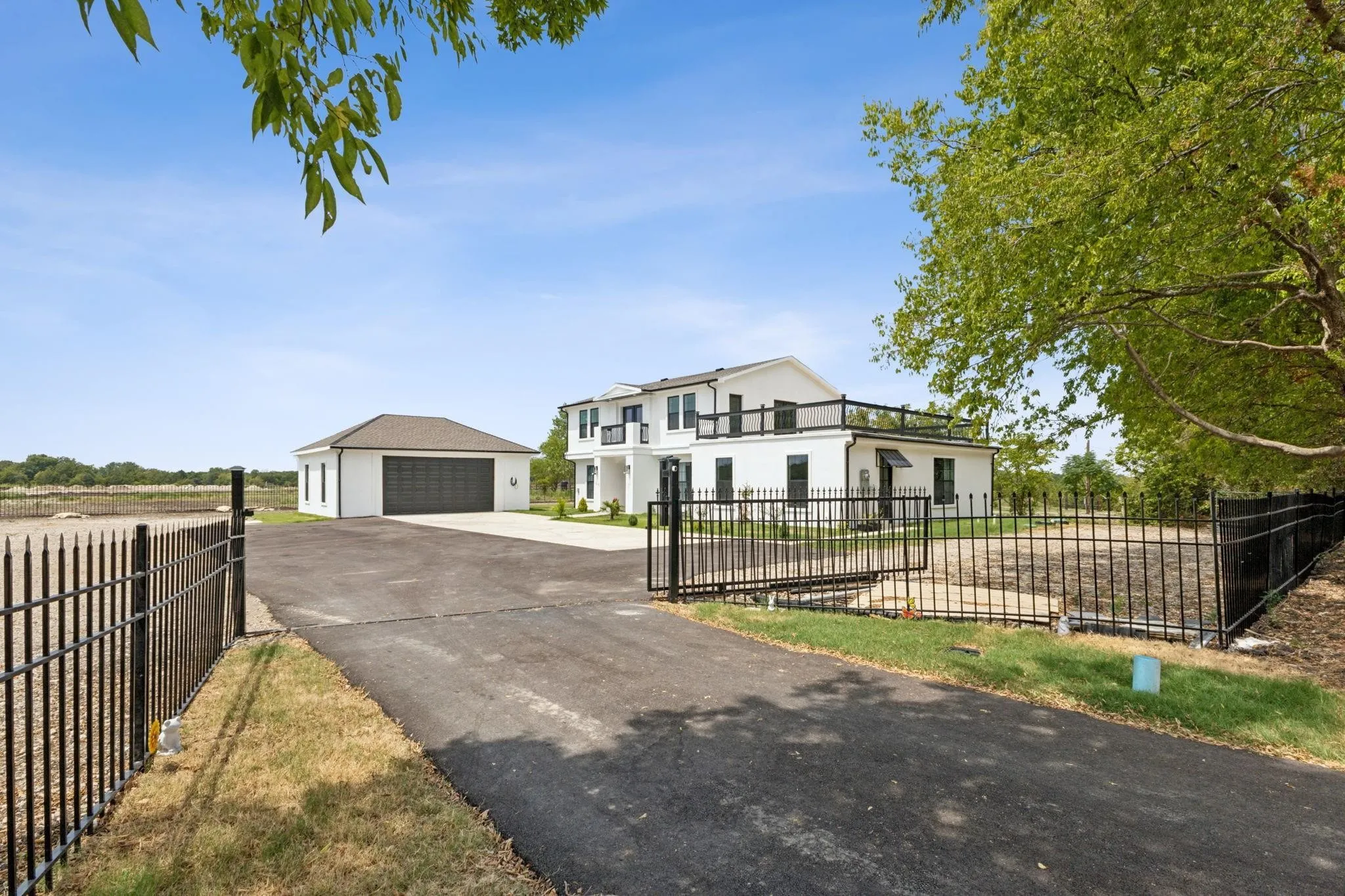 Single Family Residence For Sale in Collin County , 3580 County Road 318, Mc Kinney, Texas 75069, 4 Bedroom, 4 Bathroom, 2 Garage spaces, 2,835 Sqft, built in 2023, mls#21391910, Real Estate Agent in Mc Kinney, Homes For Sale in Collin county, Homes For Sale in Mc Kinney, Realtor in Mc Kinney Texas, Real Estate Brokerage Independent Realty Texas, Luminita Cordes Realtor