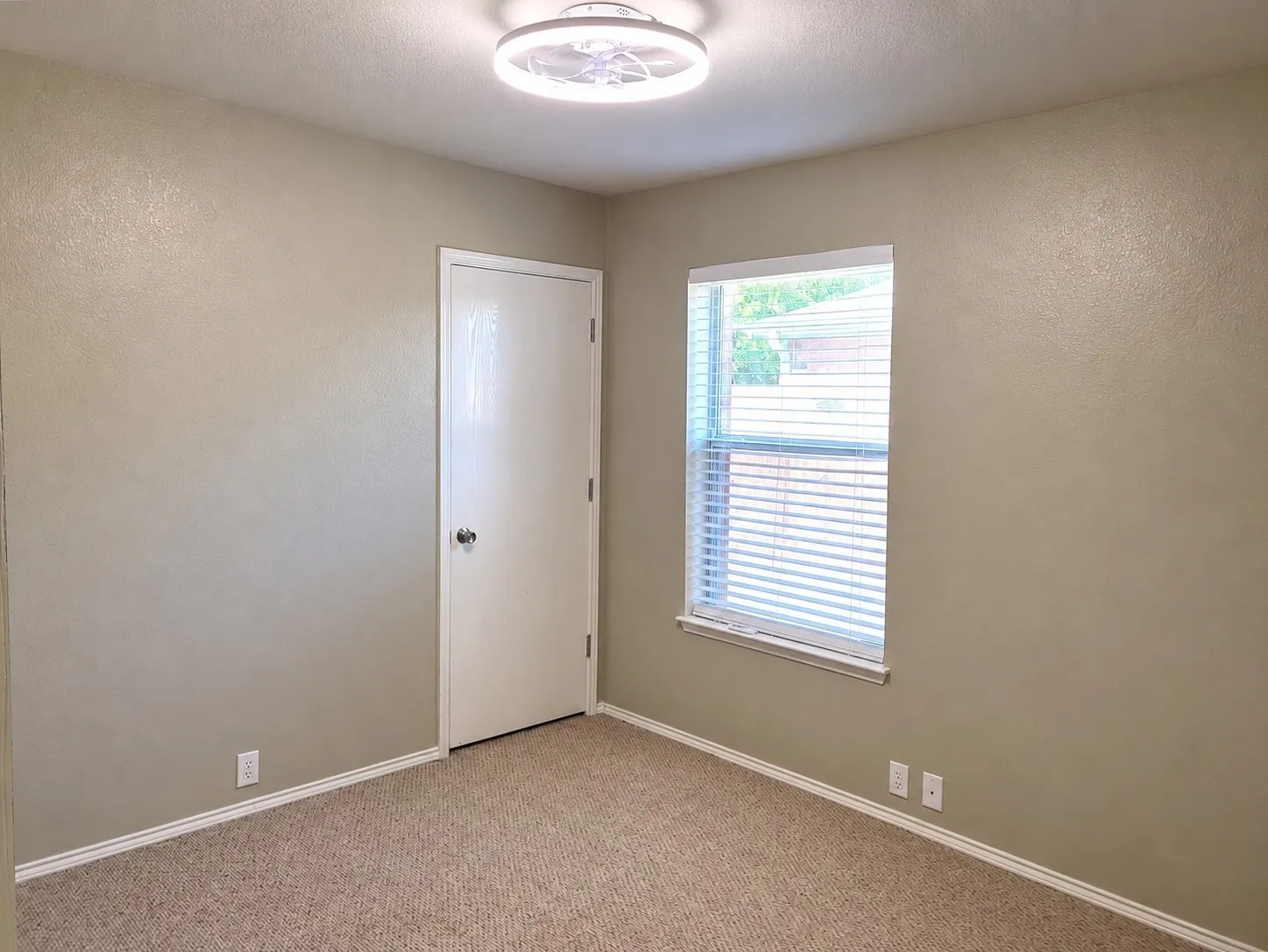 Single Family Residence For Rent in Grayson County , 1434 Pintail Drive, Sherman, Texas 75092, 3 Bedroom, 2 Bathroom, 2 Garage spaces, 1,870 Sqft, built in 2007, mls#21391984, Real Estate Agent in Sherman, Homes For Rent in Grayson county, Homes For Rent in Sherman, Realtor in Sherman Texas, Real Estate Brokerage Independent Realty Texas, Luminita Cordes Realtor