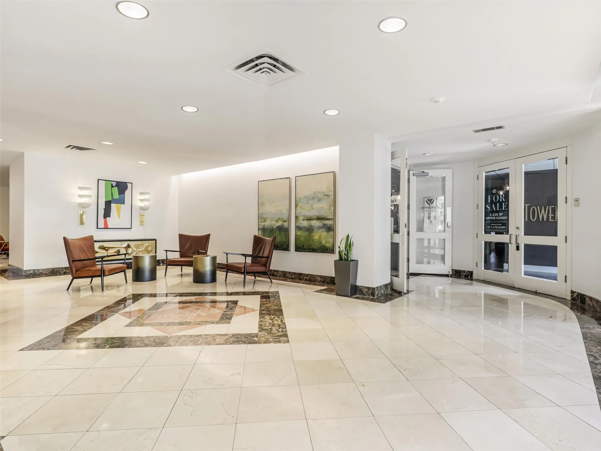 Preston Tower offers elevated, low-maintenance lifestyle: 24hr concierge & security, pool with fire pit & courtyard lounge, fitness center, tennis & pickleball court, dog park, community club room with library & car wash bay. First two floors offer on-site conveniences incl a coffee cafe, cocktail lounge, salons, barber shop, flower shop & more.
