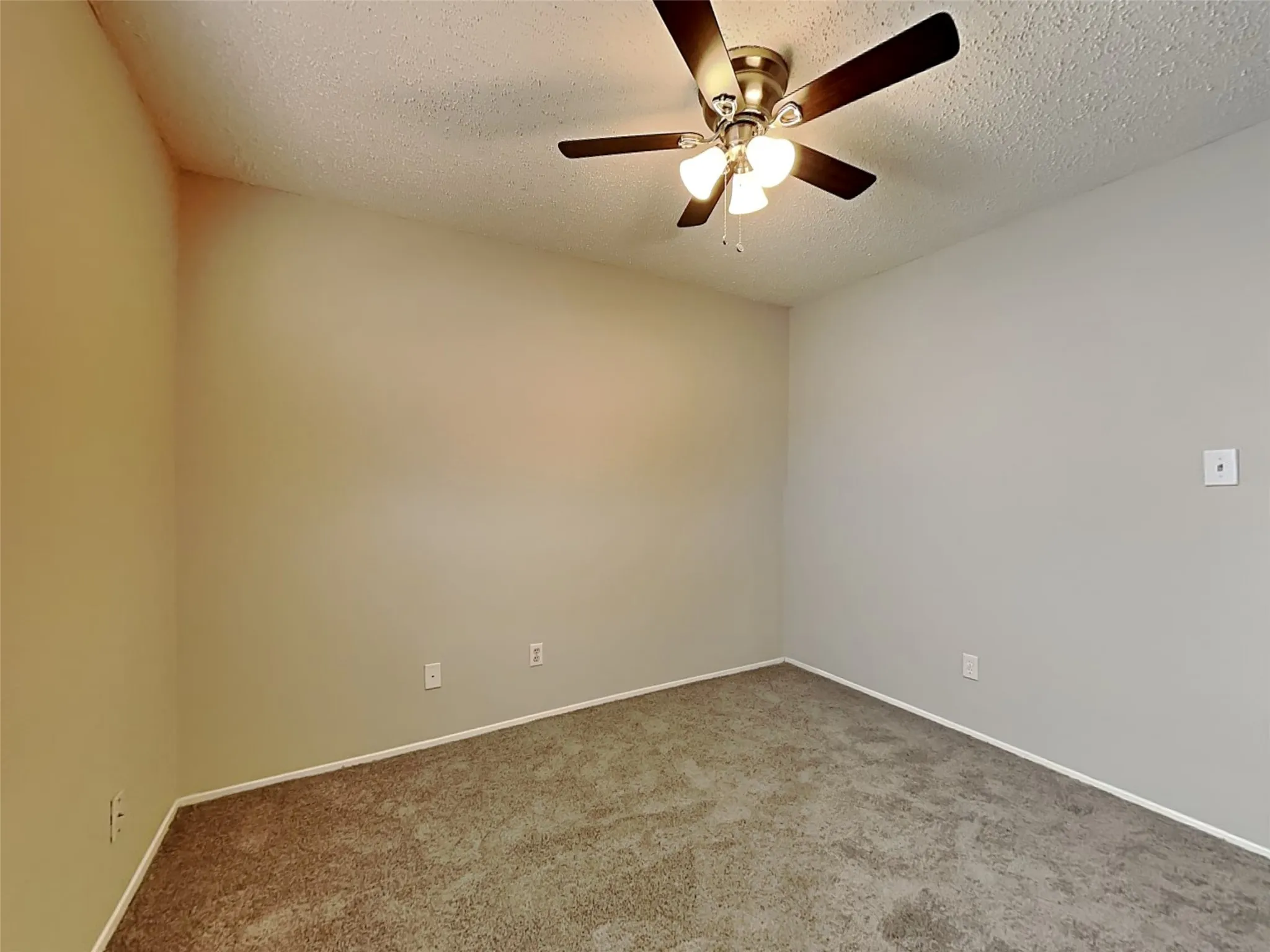 Single Family Residence For Rent in Dallas County , 4015 Hartford Drive, Garland, Texas 75043, 3 Bedroom, 2 Bathroom, 1 Garage spaces, 1,286 Sqft, built in 1971, mls#21391977, Real Estate Agent in Garland, Homes For Rent in Dallas county, Homes For Rent in Garland, Realtor in Garland Texas, Real Estate Brokerage Independent Realty Texas, Luminita Cordes Realtor