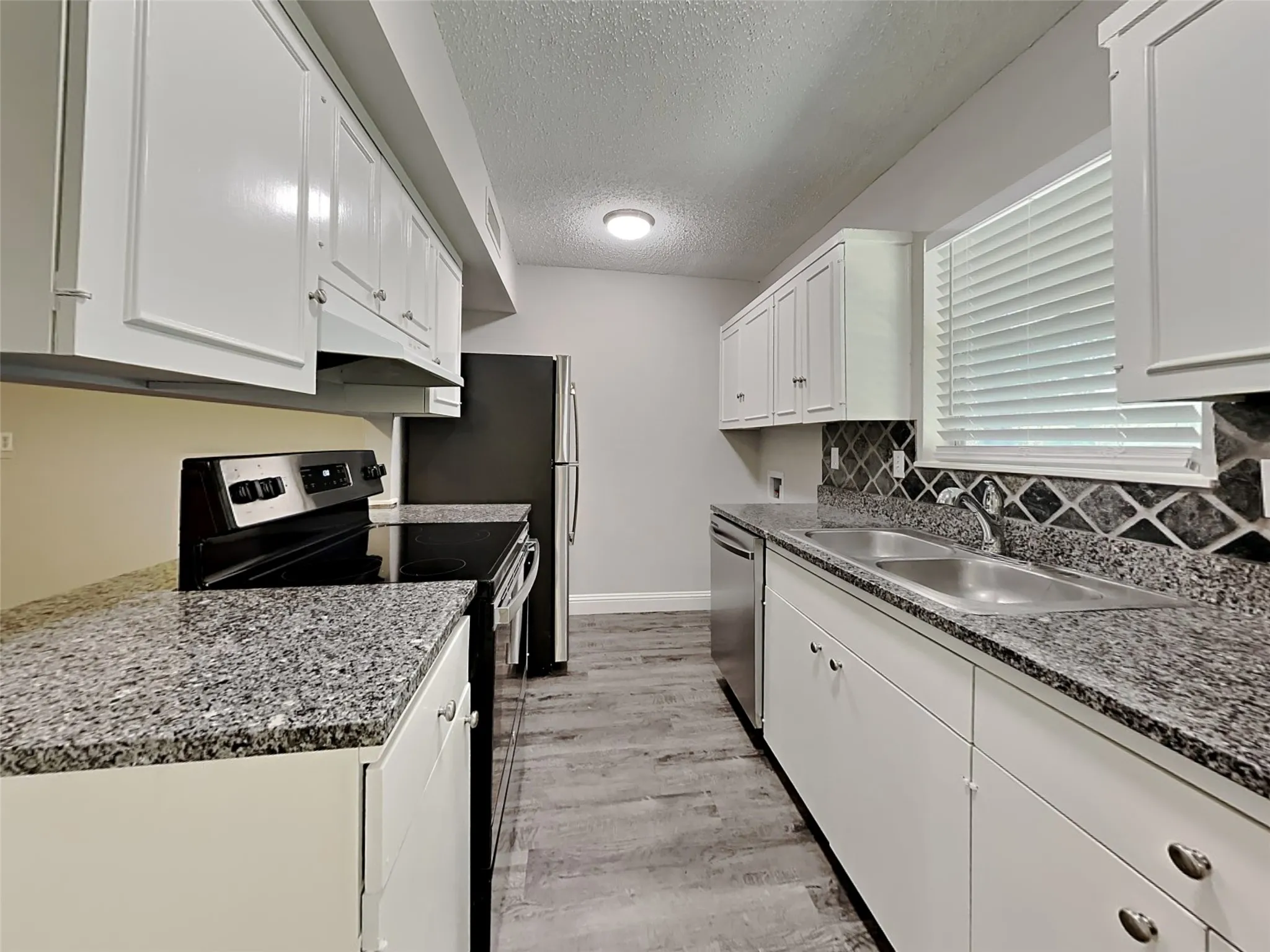 Single Family Residence For Rent in Dallas County , 4015 Hartford Drive, Garland, Texas 75043, 3 Bedroom, 2 Bathroom, 1 Garage spaces, 1,286 Sqft, built in 1971, mls#21391977, Real Estate Agent in Garland, Homes For Rent in Dallas county, Homes For Rent in Garland, Realtor in Garland Texas, Real Estate Brokerage Independent Realty Texas, Luminita Cordes Realtor