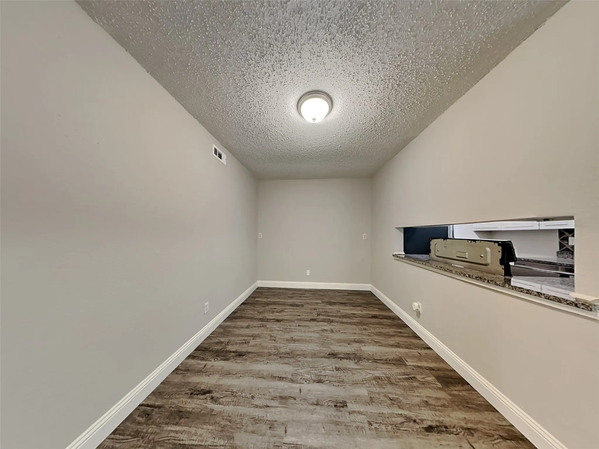 Single Family Residence For Rent in Dallas County , 4015 Hartford Drive, Garland, Texas 75043, 3 Bedroom, 2 Bathroom, 1 Garage spaces, 1,286 Sqft, built in 1971, mls#21391977, Real Estate Agent in Garland, Homes For Rent in Dallas county, Homes For Rent in Garland, Realtor in Garland Texas, Real Estate Brokerage Independent Realty Texas, Luminita Cordes Realtor