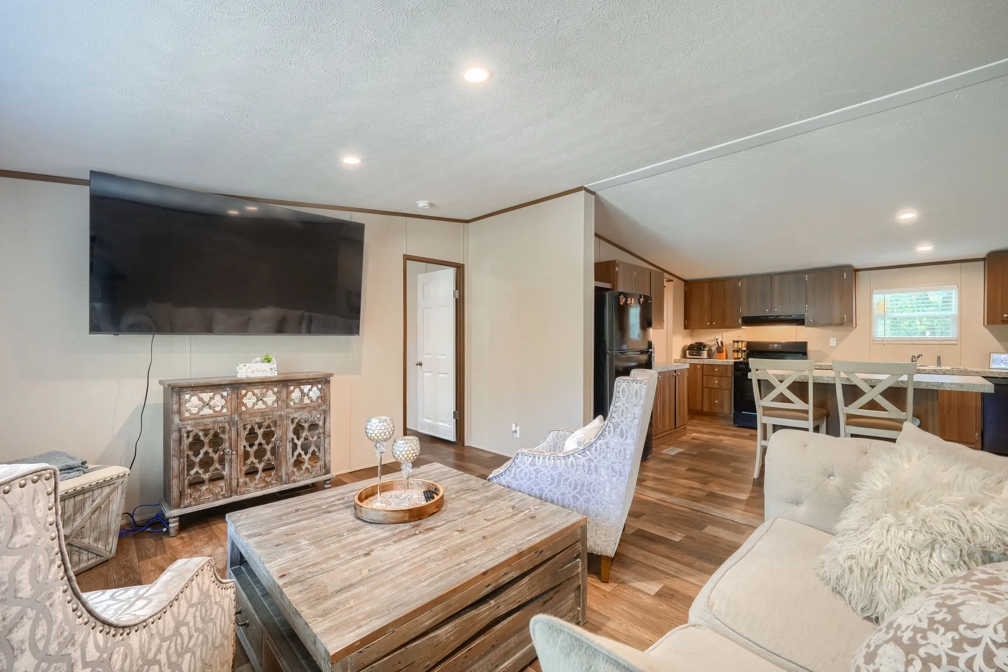 Manufactured Home For Sale in Hunt County , 1808 Grady Road, Hawk Cove, Texas 75474, 4 Bedroom, 2 Bathroom, Garage spaces, 1,475 Sqft, built in 2025, mls#21389829, Real Estate Agent in Hawk Cove, Homes For Sale in Hunt county, Homes For Sale in Hawk Cove, Realtor in Hawk Cove Texas, Real Estate Brokerage Independent Realty Texas, Luminita Cordes Realtor