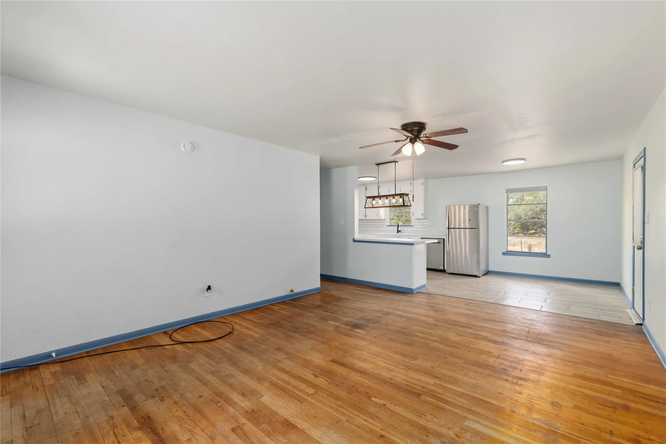 Single Family Residence For Sale in Brown County , 408 S 4th Street, Bangs, Texas 76823, 3 Bedroom, 1 Bathroom, Garage spaces, 1,176 Sqft, built in 1945, mls#21391907, Real Estate Agent in Bangs, Homes For Sale in Brown county, Homes For Sale in Bangs, Realtor in Bangs Texas, Real Estate Brokerage Independent Realty Texas, Luminita Cordes Realtor