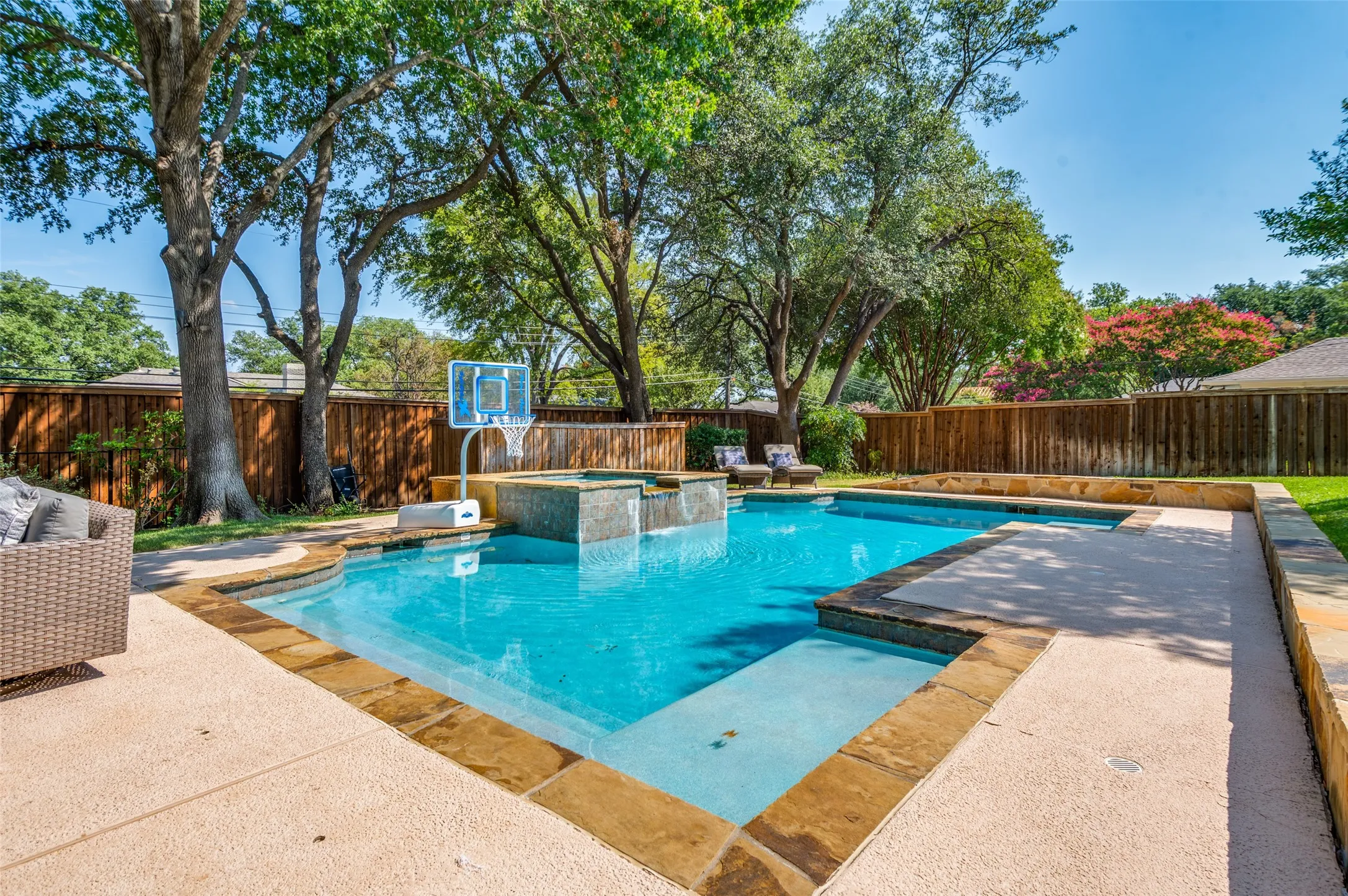 Single Family Residence For Sale in Dallas County , 7127 Stonetrail Drive, Dallas, Texas 75230, 5 Bedroom, 6 Bathroom, 2 Garage spaces, 3,750 Sqft, built in 1967, mls#21390599, Real Estate Agent in Dallas, Homes For Sale in Dallas county, Homes For Sale in Dallas, Realtor in Dallas Texas, Real Estate Brokerage Independent Realty Texas, Luminita Cordes Realtor