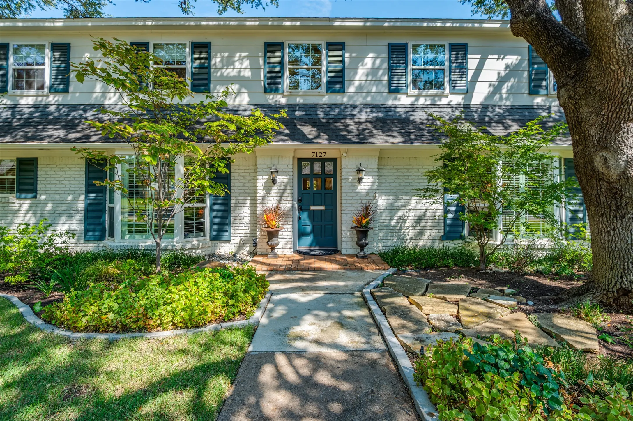 Single Family Residence For Sale in Dallas County , 7127 Stonetrail Drive, Dallas, Texas 75230, 5 Bedroom, 6 Bathroom, 2 Garage spaces, 3,750 Sqft, built in 1967, mls#21390599, Real Estate Agent in Dallas, Homes For Sale in Dallas county, Homes For Sale in Dallas, Realtor in Dallas Texas, Real Estate Brokerage Independent Realty Texas, Luminita Cordes Realtor