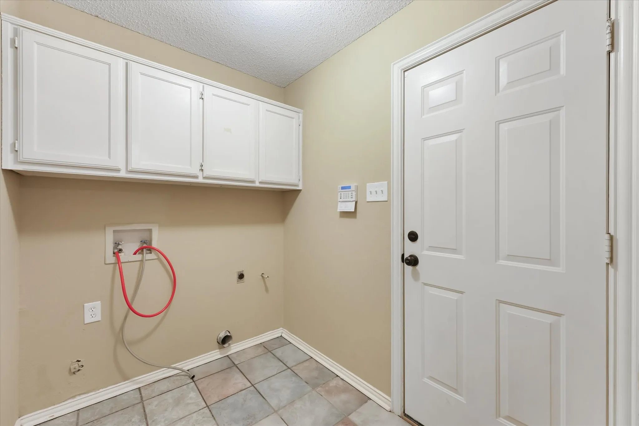 Single Family Residence For Rent in Denton County , 2129 Whetstone Drive, Corinth, Texas 76210, 4 Bedroom, 2 Bathroom, Garage spaces, 1,788 Sqft, built in 1994, mls#21392010, Real Estate Agent in Corinth, Homes For Rent in Denton county, Homes For Rent in Corinth, Realtor in Corinth Texas, Real Estate Brokerage Independent Realty Texas, Luminita Cordes Realtor