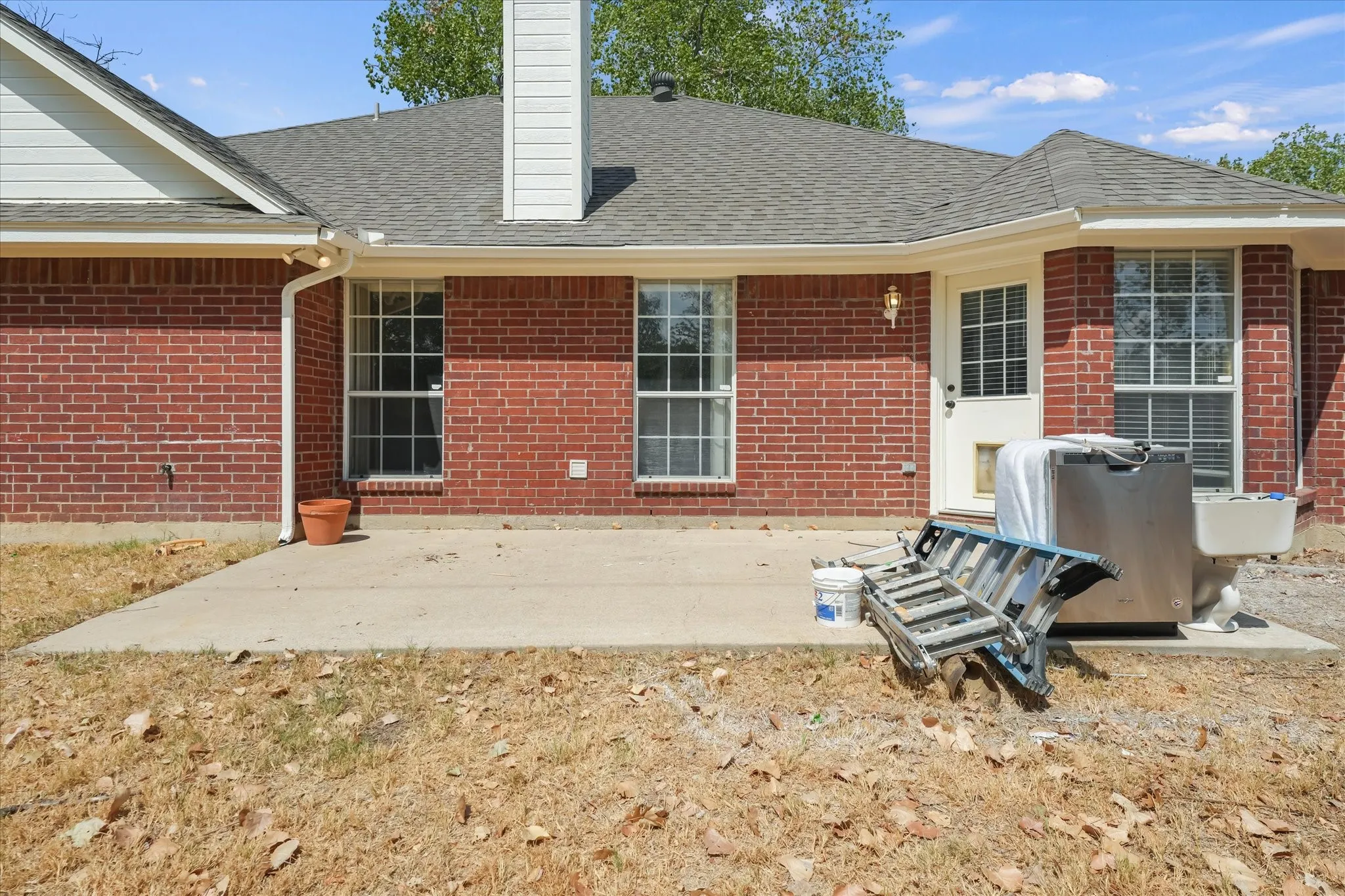 Single Family Residence For Rent in Denton County , 2129 Whetstone Drive, Corinth, Texas 76210, 4 Bedroom, 2 Bathroom, Garage spaces, 1,788 Sqft, built in 1994, mls#21392010, Real Estate Agent in Corinth, Homes For Rent in Denton county, Homes For Rent in Corinth, Realtor in Corinth Texas, Real Estate Brokerage Independent Realty Texas, Luminita Cordes Realtor
