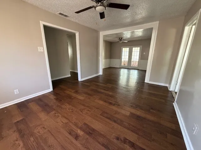 Single Family Residence For Rent in Taylor County , 3849 JANICE Lane, Abilene, Texas 79603, 4 Bedroom, 2 Bathroom, Garage spaces, 1,004 Sqft, built in 1962, mls#21392015, Real Estate Agent in Abilene, Homes For Rent in Taylor county, Homes For Rent in Abilene, Realtor in Abilene Texas, Real Estate Brokerage Independent Realty Texas, Luminita Cordes Realtor