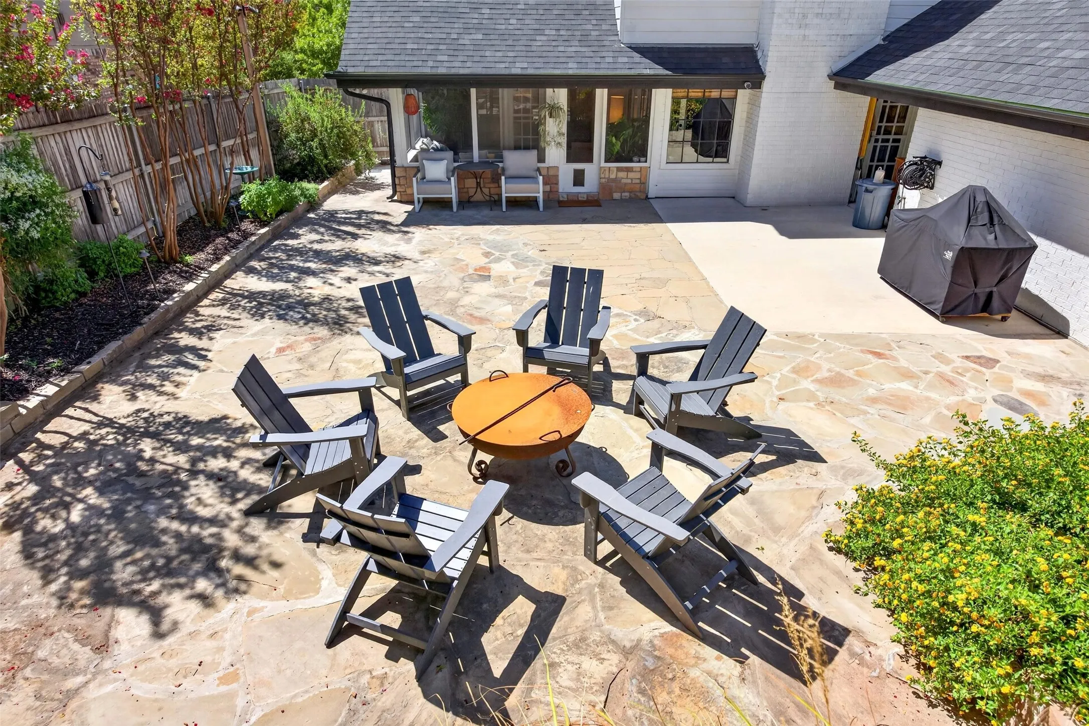 Single Family Residence For Sale in Tarrant County , 1609 Ems Road W, Fort Worth, Texas 76116, 4 Bedroom, 3 Bathroom, Garage spaces, 3,020 Sqft, built in 1976, mls#21391796, Real Estate Agent in Fort Worth, Homes For Sale in Tarrant county, Homes For Sale in Fort Worth, Realtor in Fort Worth Texas, Real Estate Brokerage Independent Realty Texas, Luminita Cordes Realtor