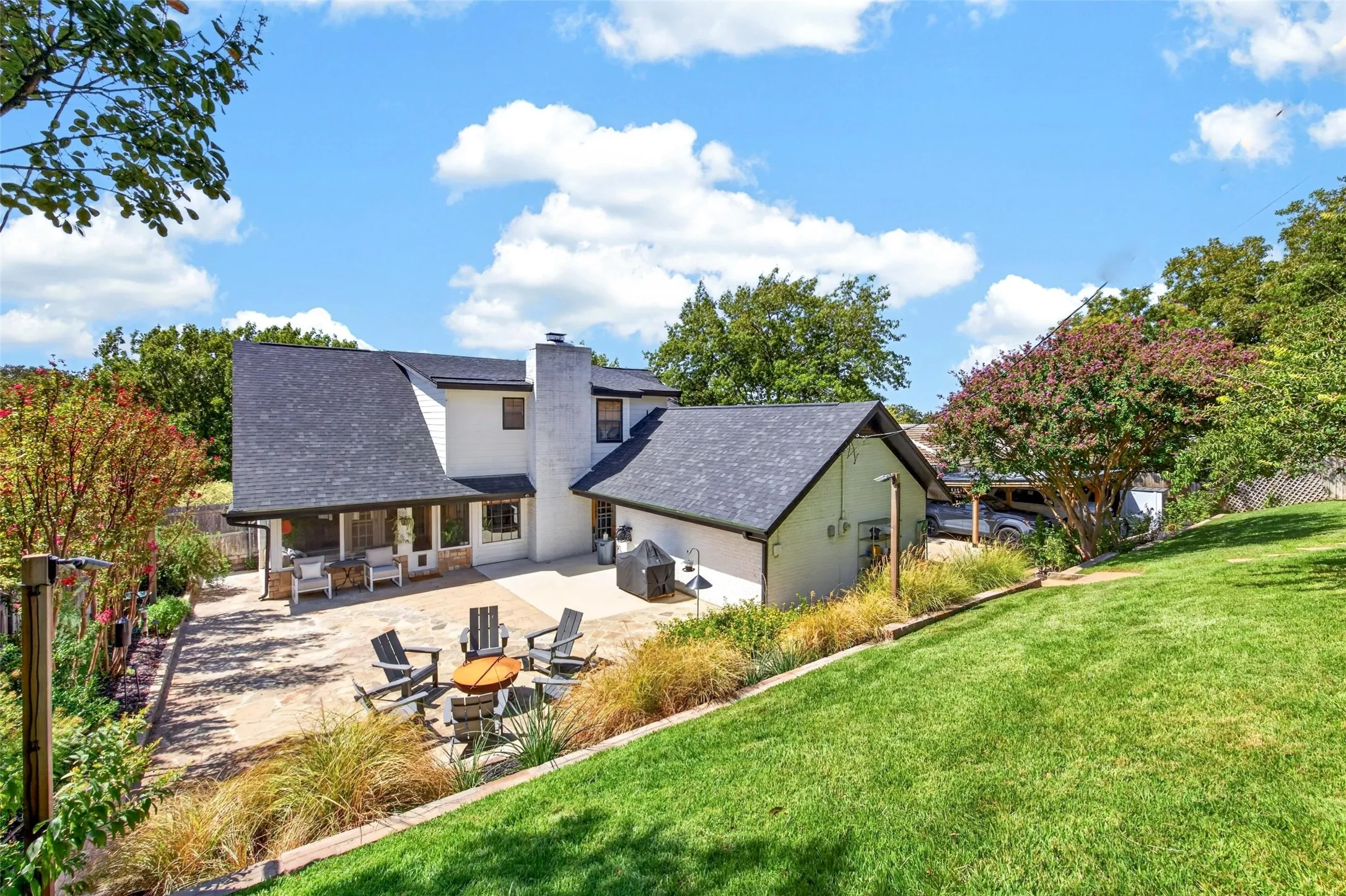 Single Family Residence For Sale in Tarrant County , 1609 Ems Road W, Fort Worth, Texas 76116, 4 Bedroom, 3 Bathroom, Garage spaces, 3,020 Sqft, built in 1976, mls#21391796, Real Estate Agent in Fort Worth, Homes For Sale in Tarrant county, Homes For Sale in Fort Worth, Realtor in Fort Worth Texas, Real Estate Brokerage Independent Realty Texas, Luminita Cordes Realtor
