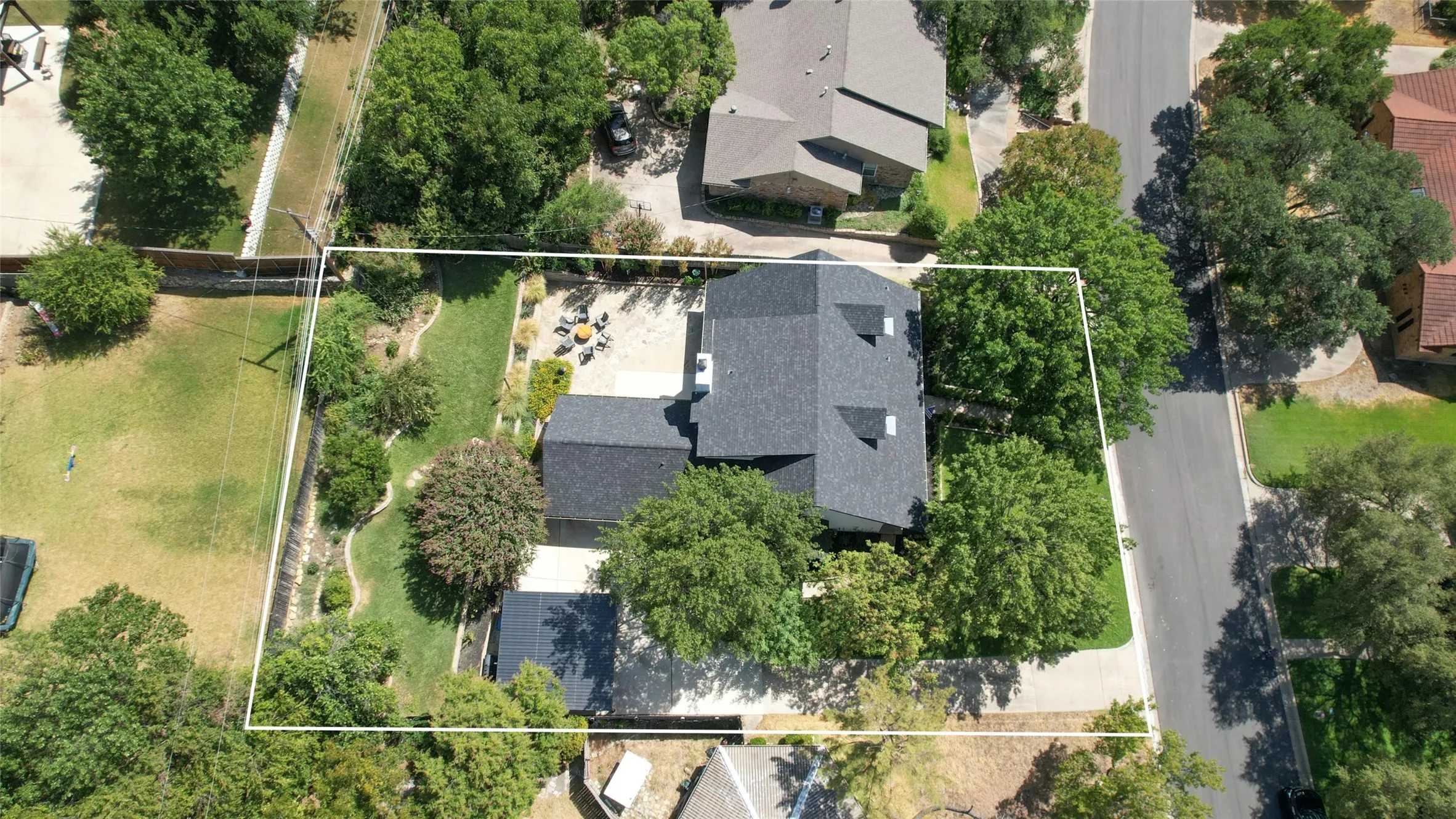 Single Family Residence For Sale in Tarrant County , 1609 Ems Road W, Fort Worth, Texas 76116, 4 Bedroom, 3 Bathroom, Garage spaces, 3,020 Sqft, built in 1976, mls#21391796, Real Estate Agent in Fort Worth, Homes For Sale in Tarrant county, Homes For Sale in Fort Worth, Realtor in Fort Worth Texas, Real Estate Brokerage Independent Realty Texas, Luminita Cordes Realtor