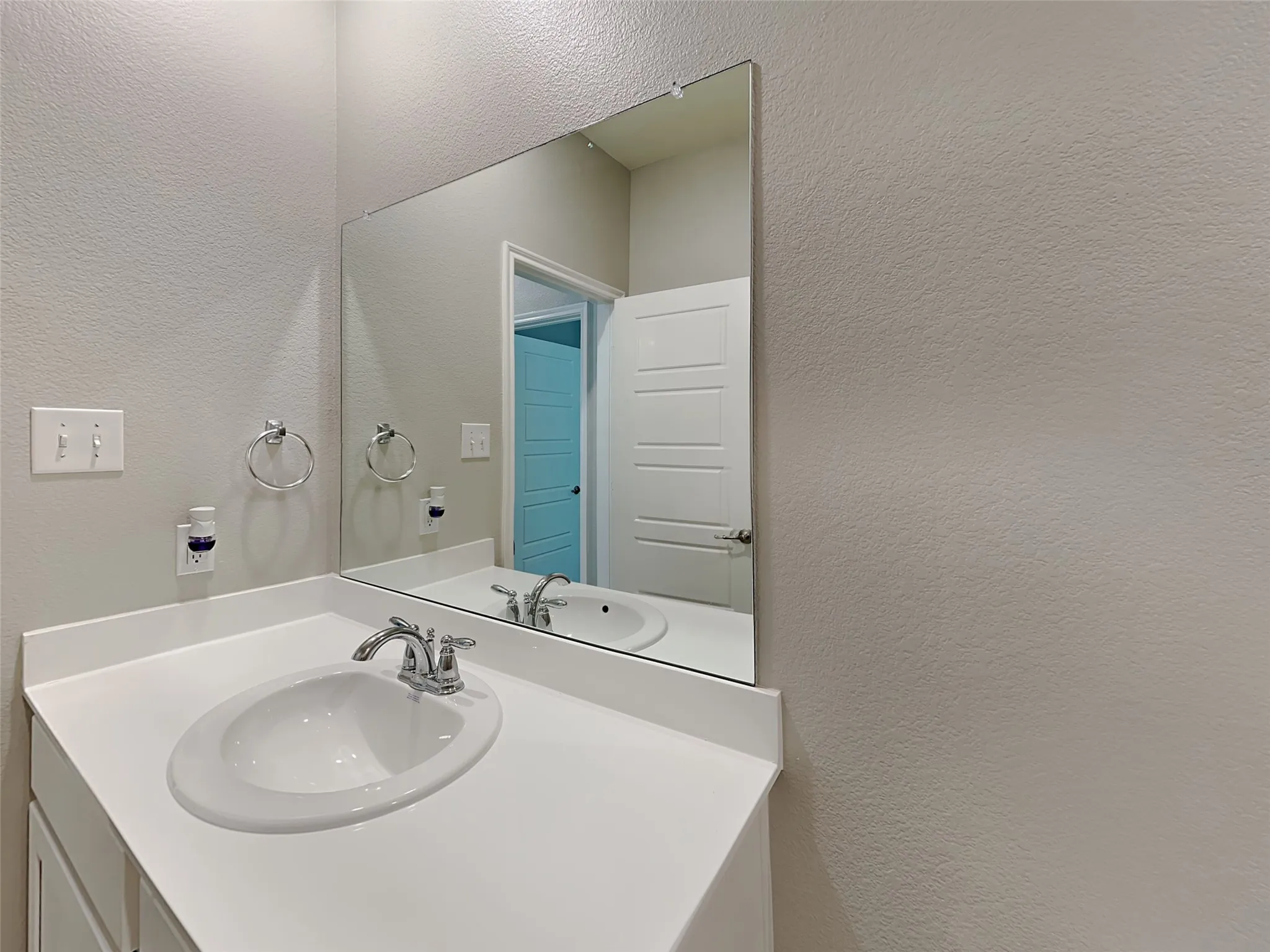 Single Family Residence For Rent in Denton County , 2337 Larimar Drive, Little Elm, Texas 76227, 3 Bedroom, 2 Bathroom, 2 Garage spaces, 1,523 Sqft, built in 2020, mls#21392002, Real Estate Agent in Little Elm, Homes For Rent in Denton county, Homes For Rent in Little Elm, Realtor in Little Elm Texas, Real Estate Brokerage Independent Realty Texas, Luminita Cordes Realtor