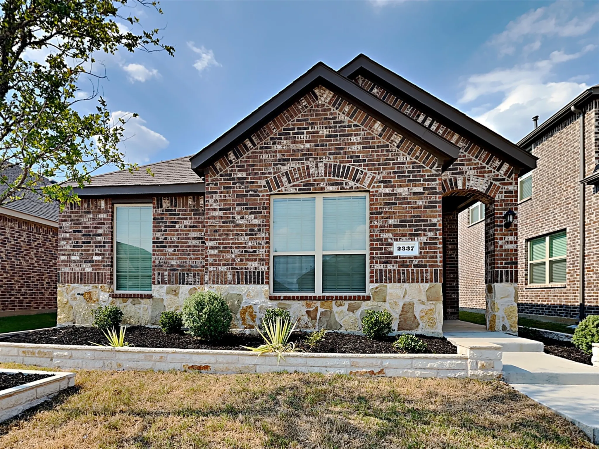 Single Family Residence For Rent
