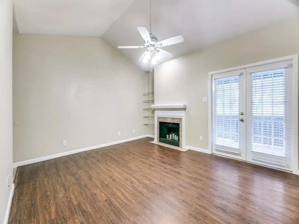 Condominium For Rent in Dallas County , 8601 Park Lane 221, Dallas, Texas 75231, 2 Bedroom, 1 Bathroom, Garage spaces, 861 Sqft, built in 1982, mls#21392013, Real Estate Agent in Dallas, Homes For Rent in Dallas county, Homes For Rent in Dallas, Realtor in Dallas Texas, Real Estate Brokerage Independent Realty Texas, Luminita Cordes Realtor