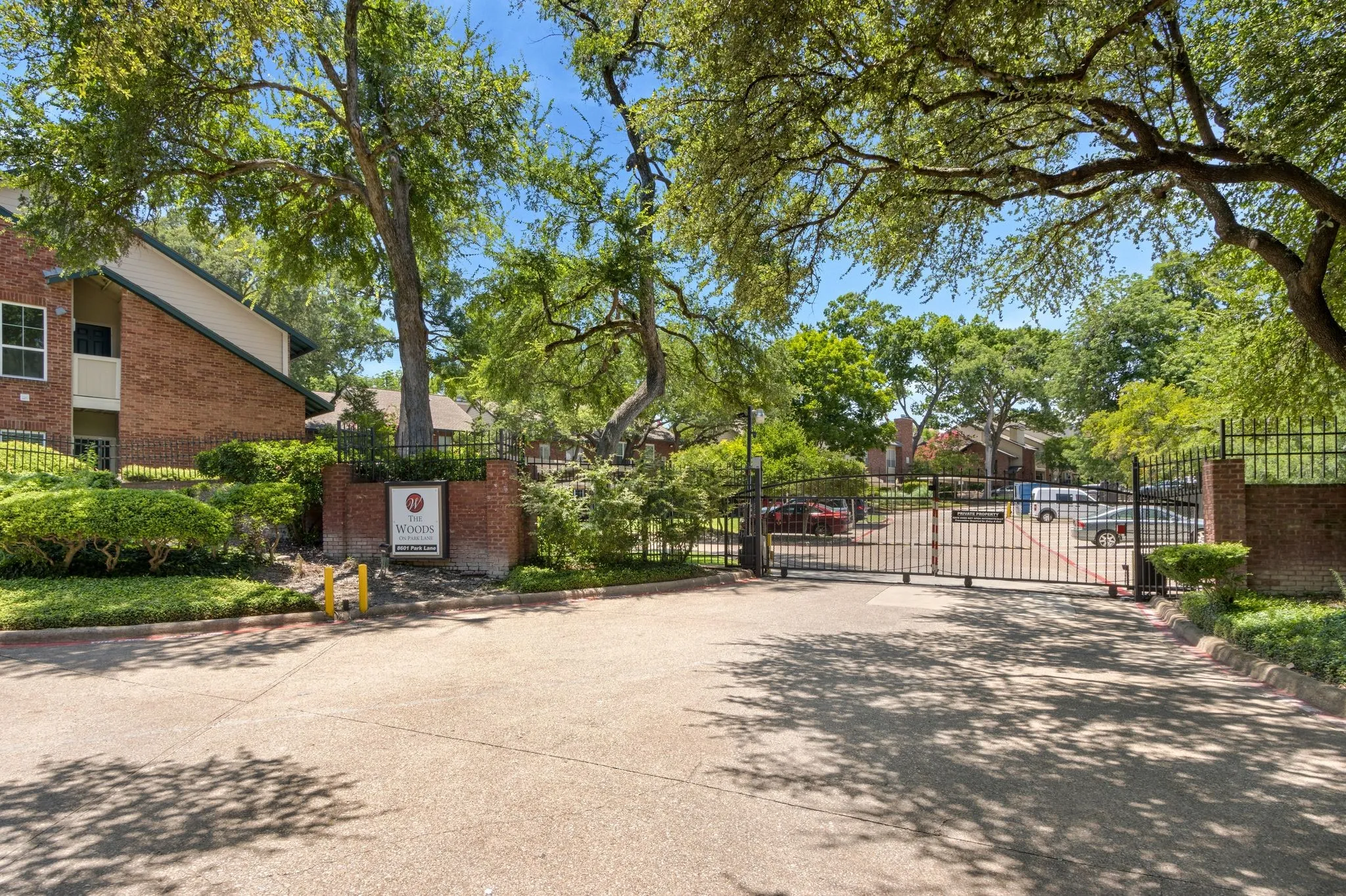 Condominium For Rent in Dallas County , 8601 Park Lane 221, Dallas, Texas 75231, 2 Bedroom, 1 Bathroom, Garage spaces, 861 Sqft, built in 1982, mls#21392013, Real Estate Agent in Dallas, Homes For Rent in Dallas county, Homes For Rent in Dallas, Realtor in Dallas Texas, Real Estate Brokerage Independent Realty Texas, Luminita Cordes Realtor