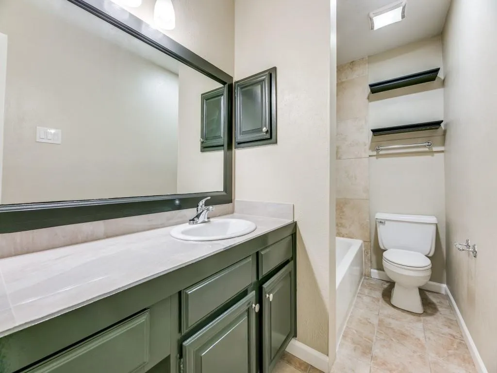 Condominium For Rent in Dallas County , 8601 Park Lane 221, Dallas, Texas 75231, 2 Bedroom, 1 Bathroom, Garage spaces, 861 Sqft, built in 1982, mls#21392013, Real Estate Agent in Dallas, Homes For Rent in Dallas county, Homes For Rent in Dallas, Realtor in Dallas Texas, Real Estate Brokerage Independent Realty Texas, Luminita Cordes Realtor