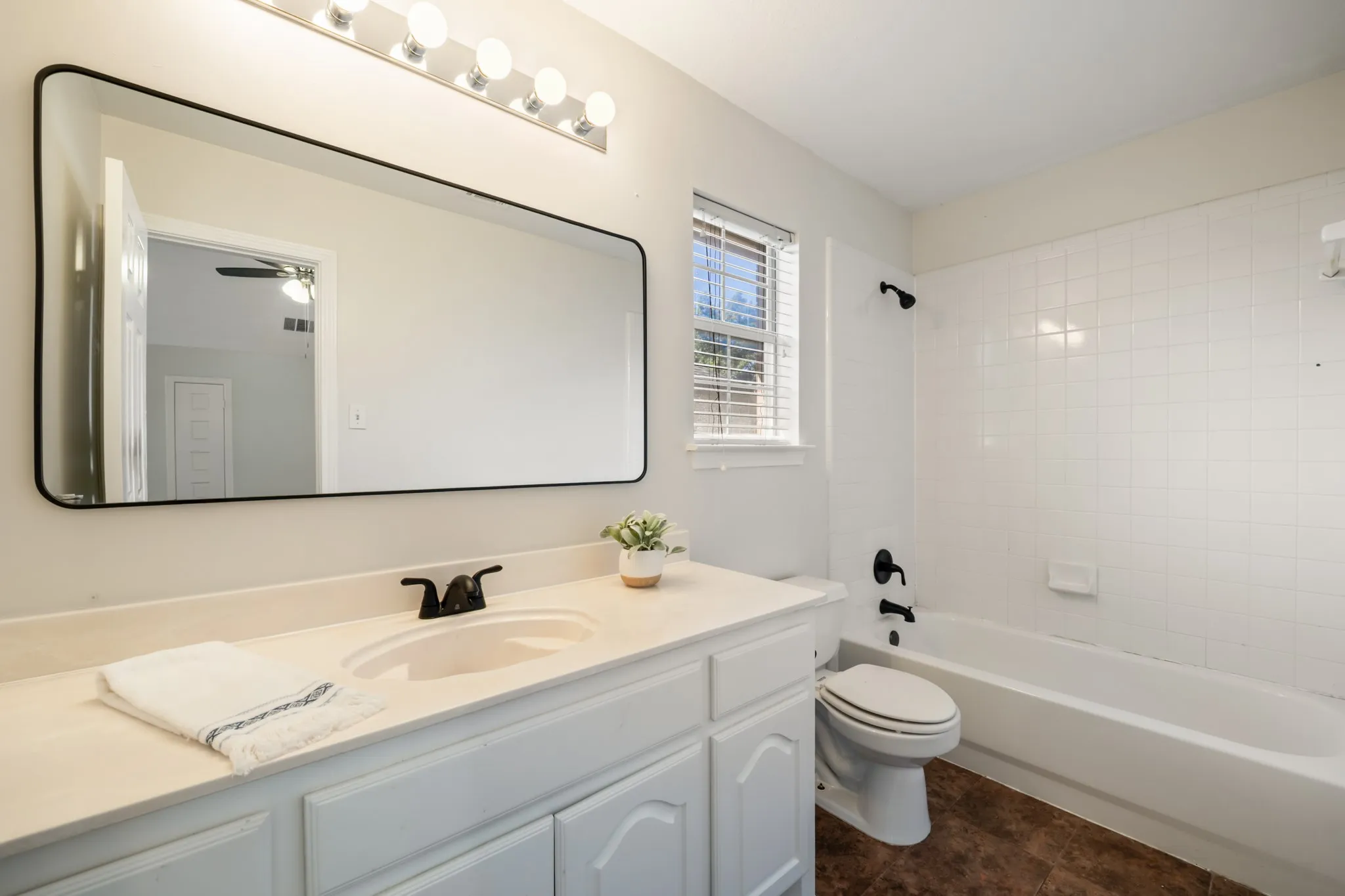 Upstairs Bathroom #2