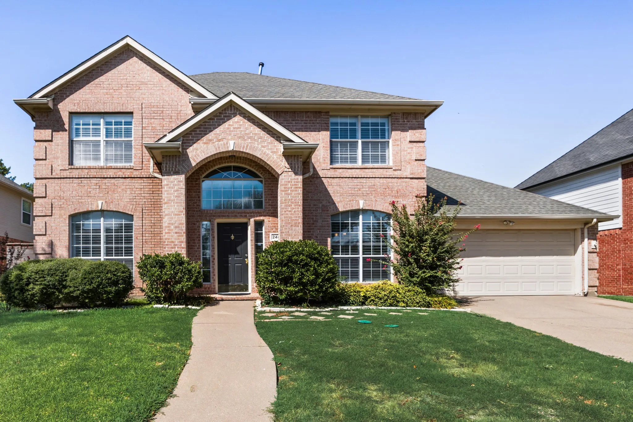 Single Family Residence For Rent in Dallas County , 2405 Greenwich Drive, Carrollton, Texas 75006, 4 Bedroom, 4 Bathroom, 2 Garage spaces, 2,784 Sqft, built in 1995, mls#21391900, Real Estate Agent in Carrollton, Homes For Rent in Dallas county, Homes For Rent in Carrollton, Realtor in Carrollton Texas, Real Estate Brokerage Independent Realty Texas, Luminita Cordes Realtor